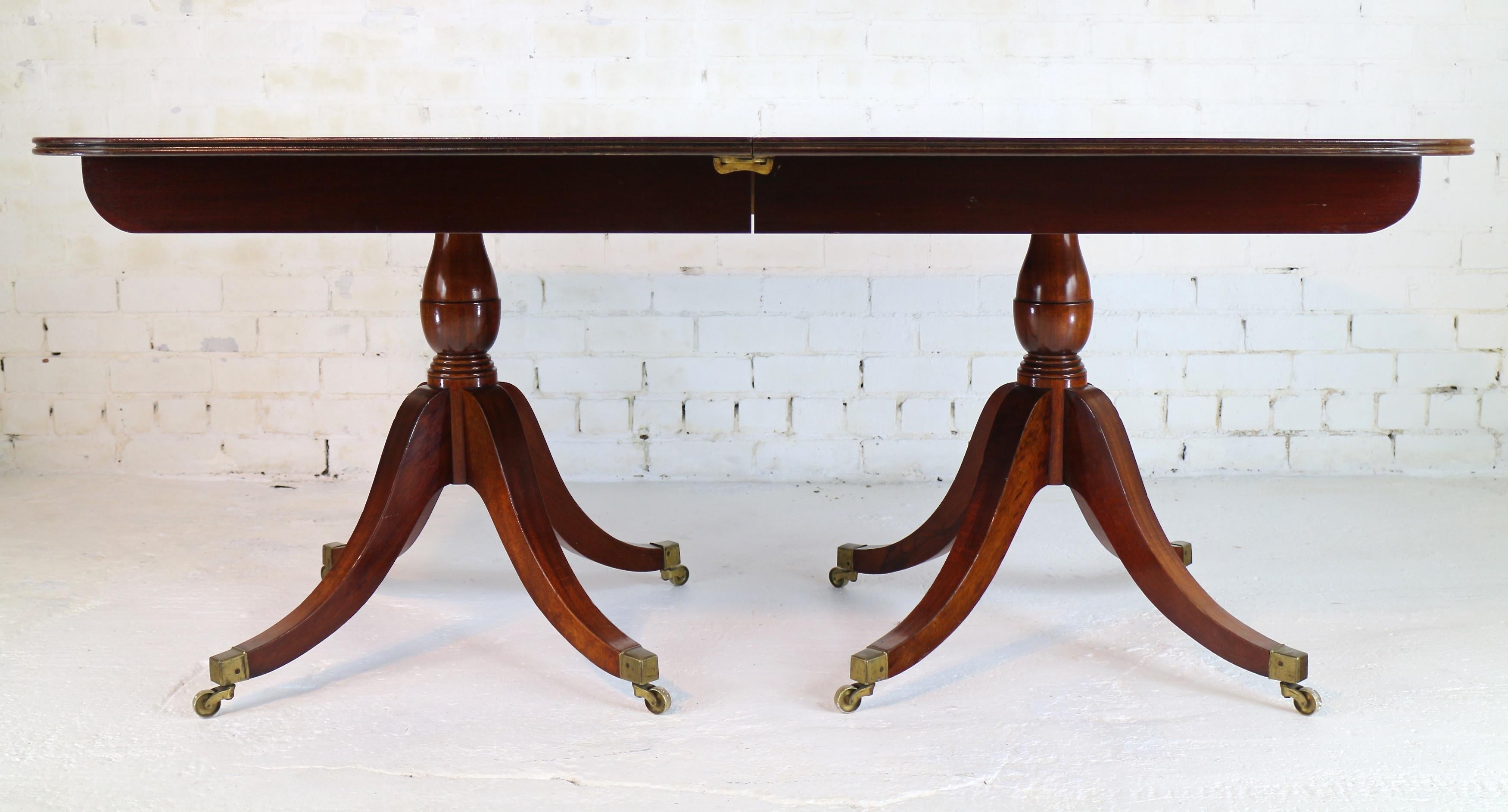 Antique English Regency & Later Solid Mahogany Extending Two Pillar Dining Table 11