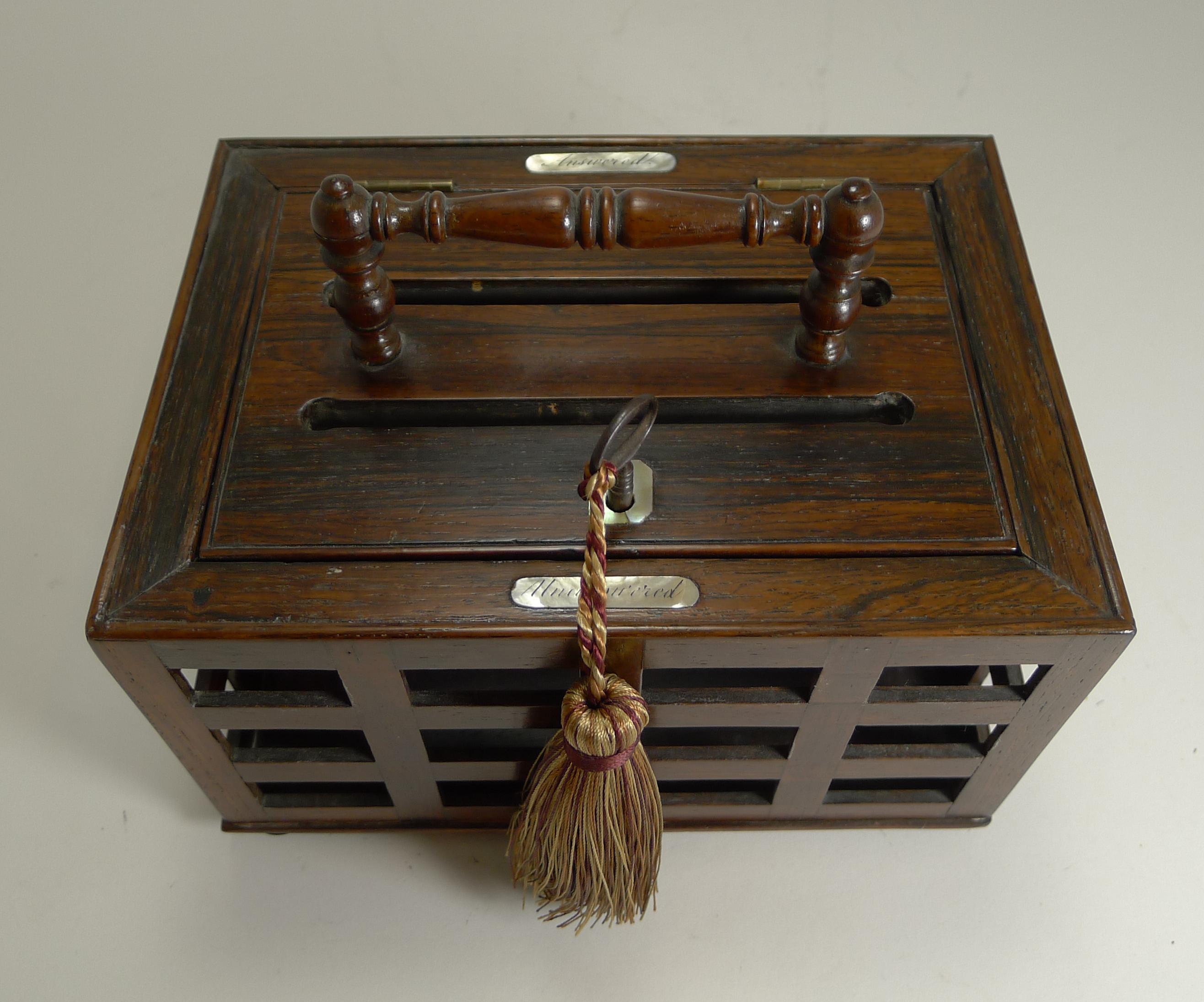 Antique English Regency Letter Box in Rosewood, circa 1820 In Good Condition In Bath, GB