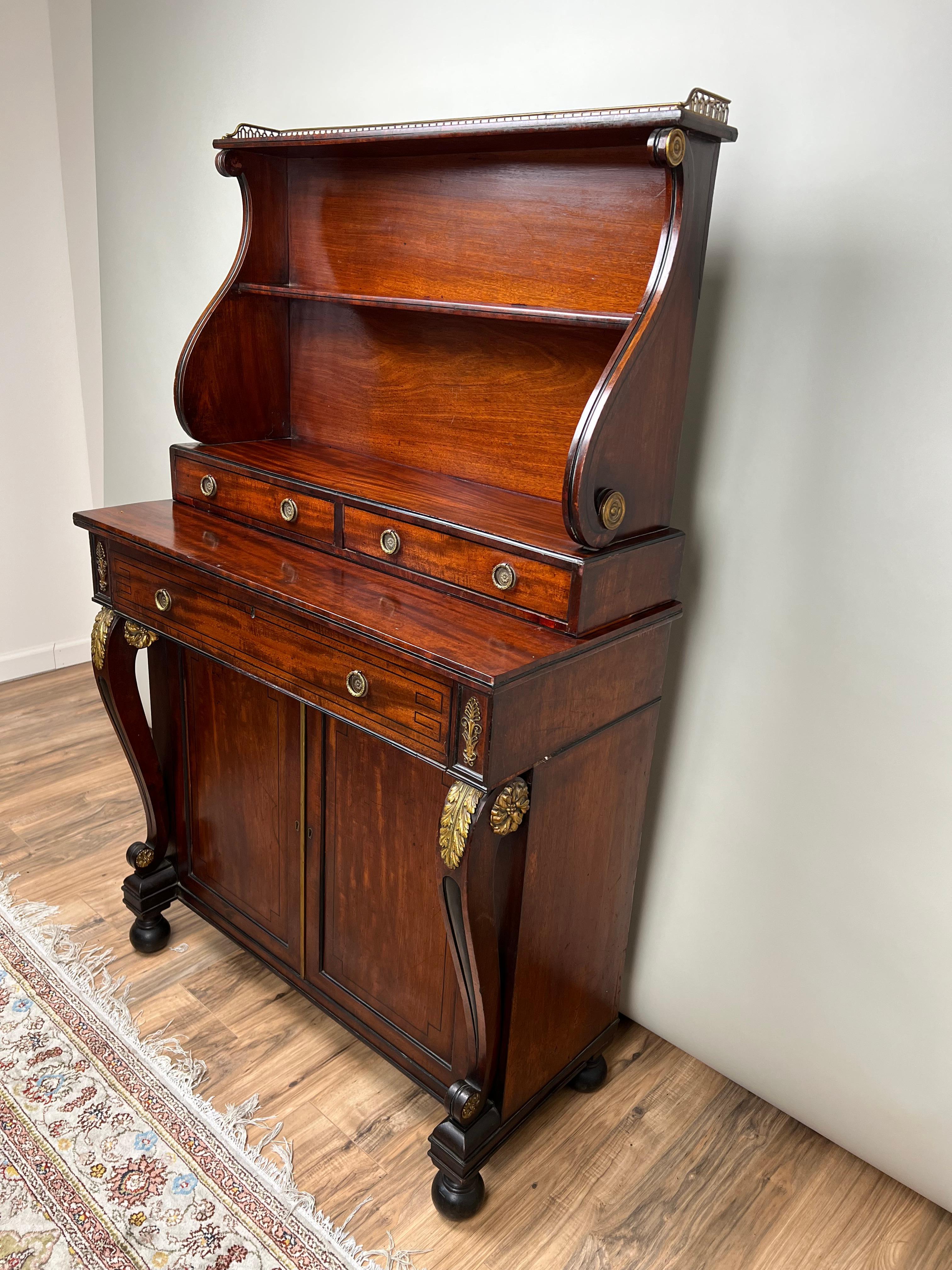 Antique English Regency Mahogany Butlers Secretary c. 1820 In Good Condition For Sale In Westfield, MA