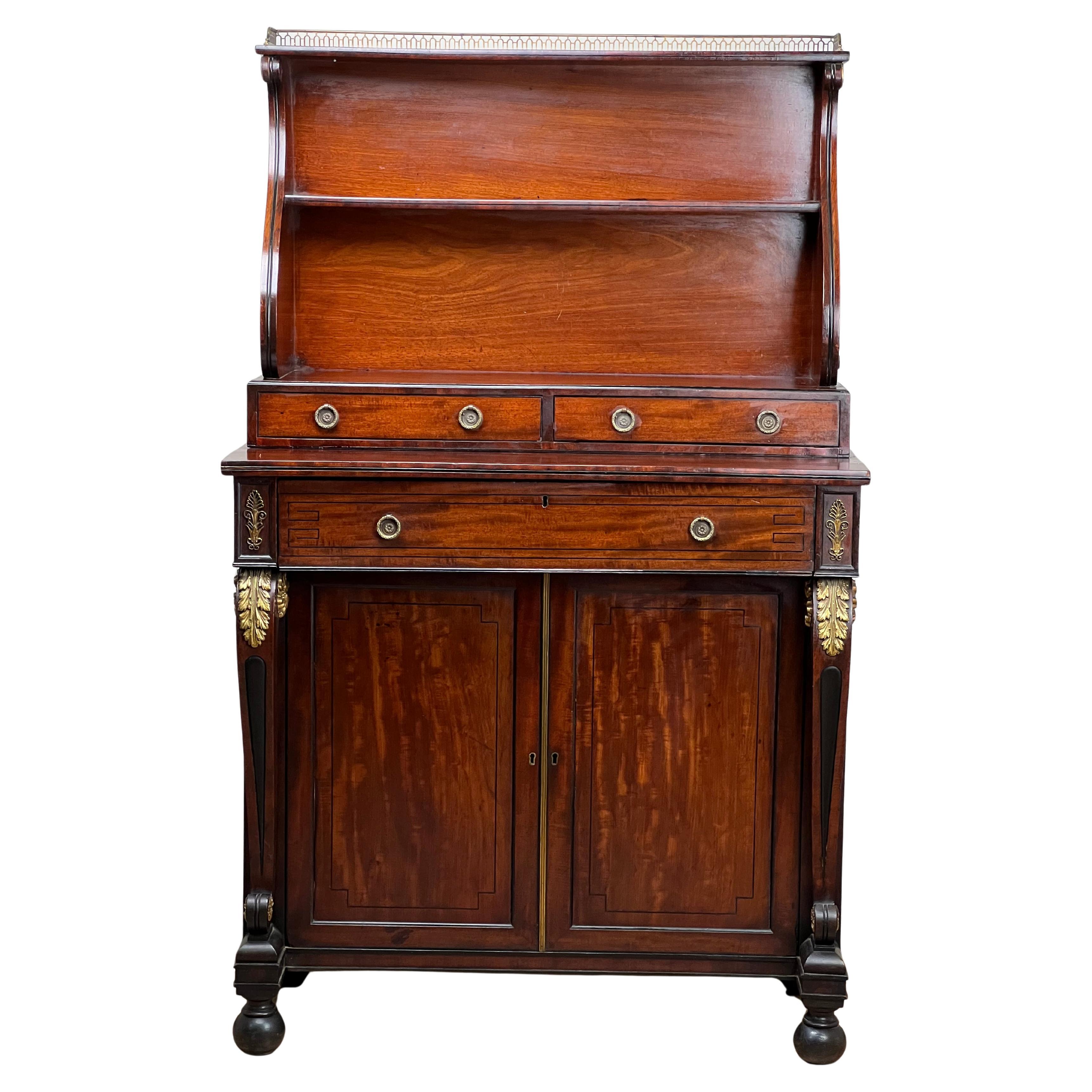 Ancien secrétaire de maître d'hôtel en acajou de style Régence anglaise C.I.C. 1820