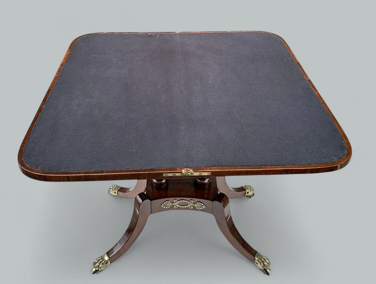 Antique English Regency Mahogany Fold-Over Games Card Tea Side Table 19Ct im Angebot 1