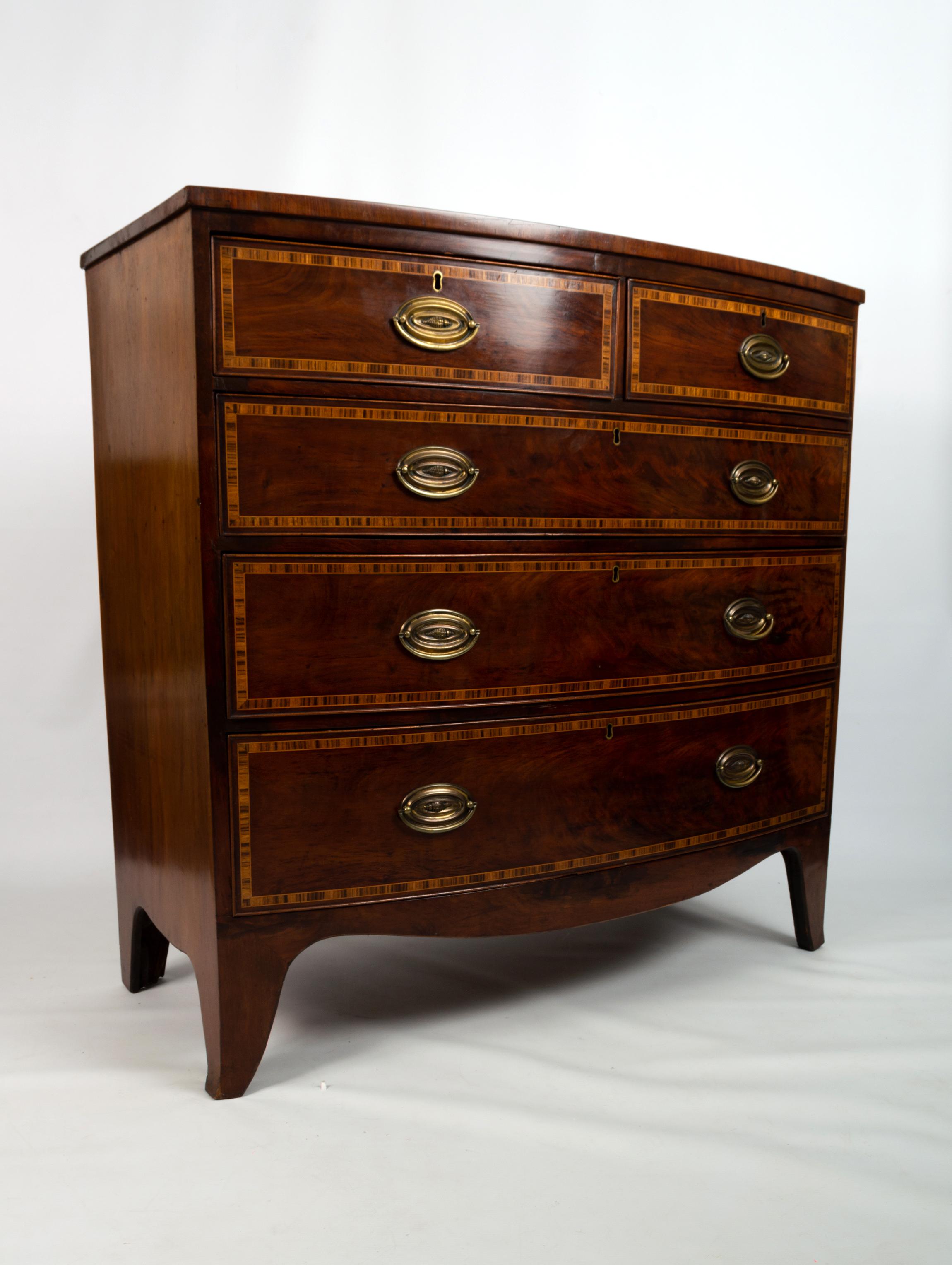 Antique English Regency Mahogany Inlaid Bow Front Chest Of Drawers C.1815 For Sale 7
