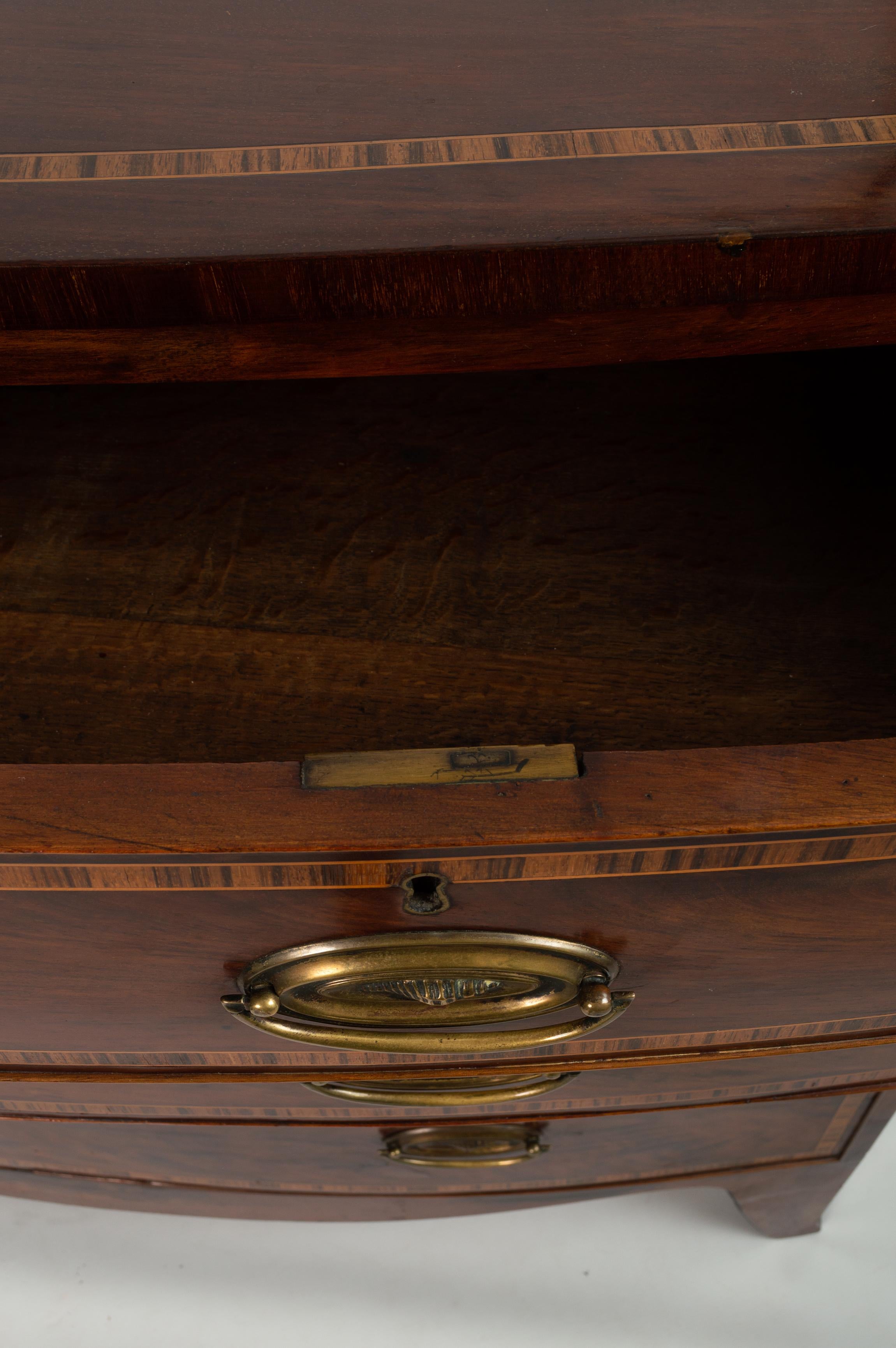 Antique English Regency Mahogany Inlaid Bow Front Chest Of Drawers C.1815 For Sale 9