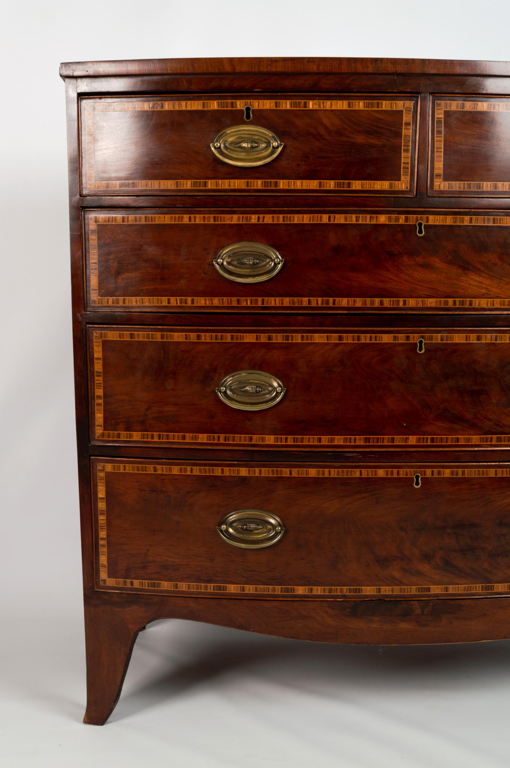 Antique English Regency Mahogany Inlaid Bow Front Chest Of Drawers C.1815 For Sale 4