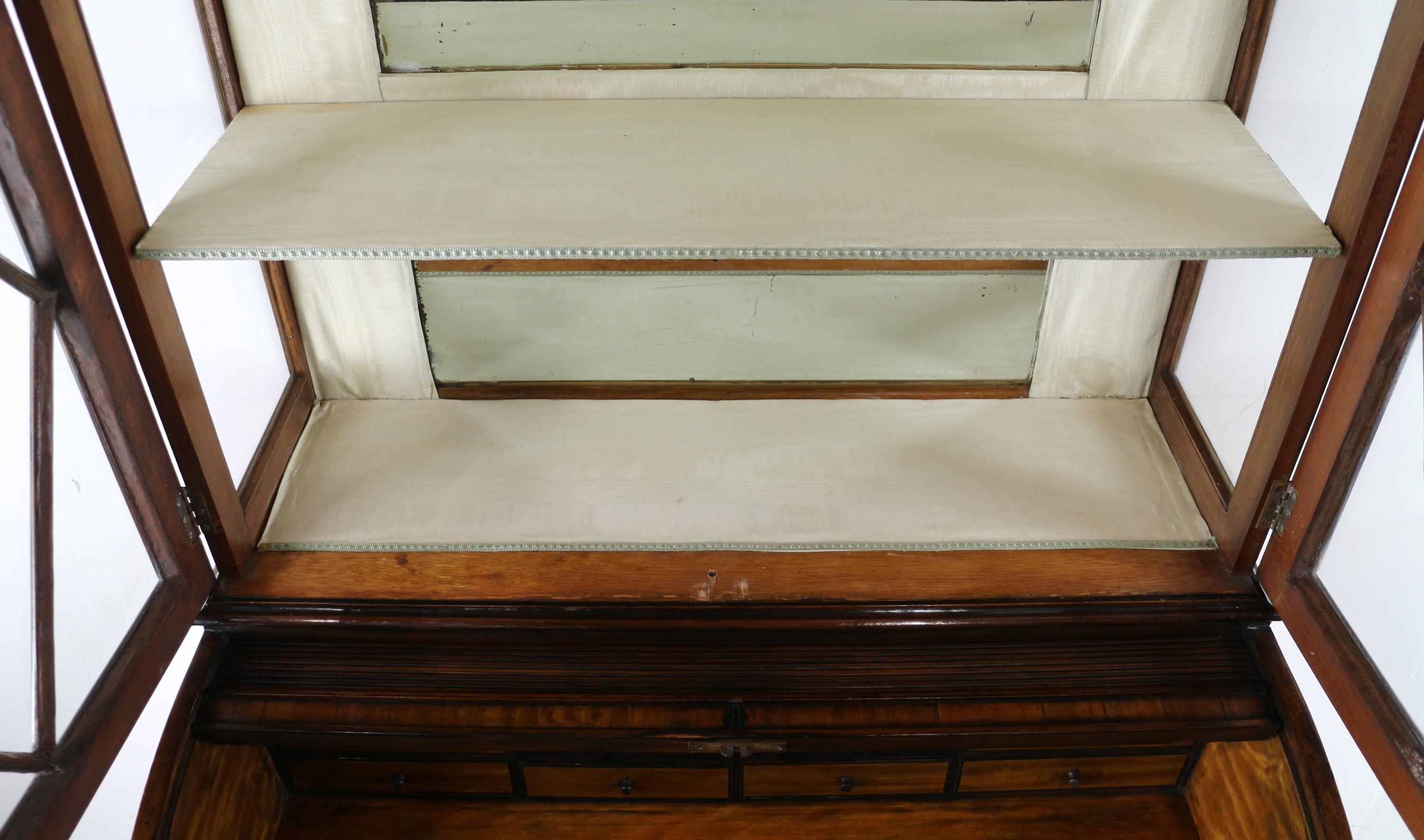 Antiker englischer Regency-Mahagoni- Tambour-Schreibtisch-Schreibtisch-Schrank für Damen im Regency-Stil im Angebot 12