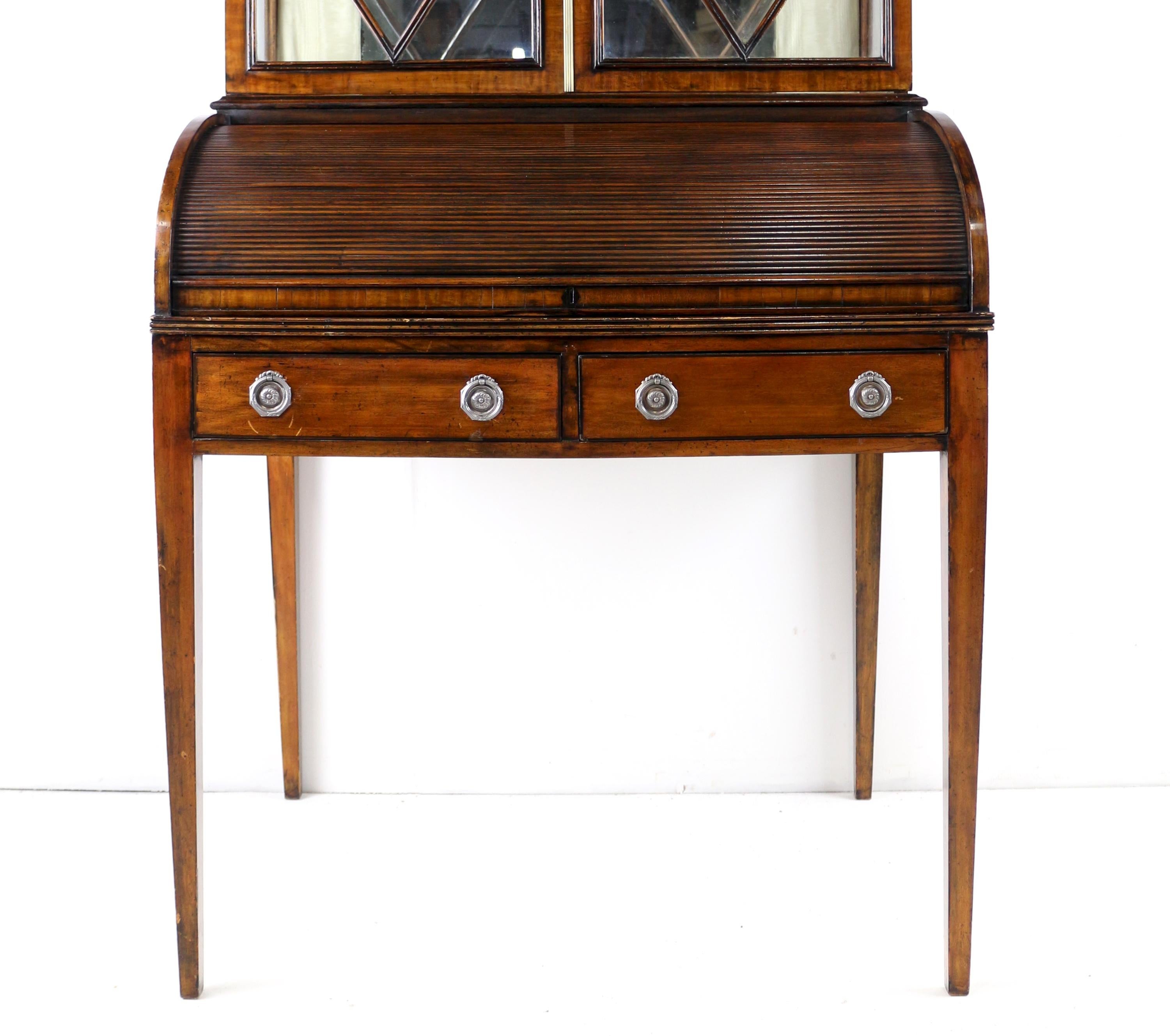 Antiker englischer Regency-Mahagoni- Tambour-Schreibtisch-Schreibtisch-Schrank für Damen im Regency-Stil im Zustand „Gut“ im Angebot in Glasgow, GB