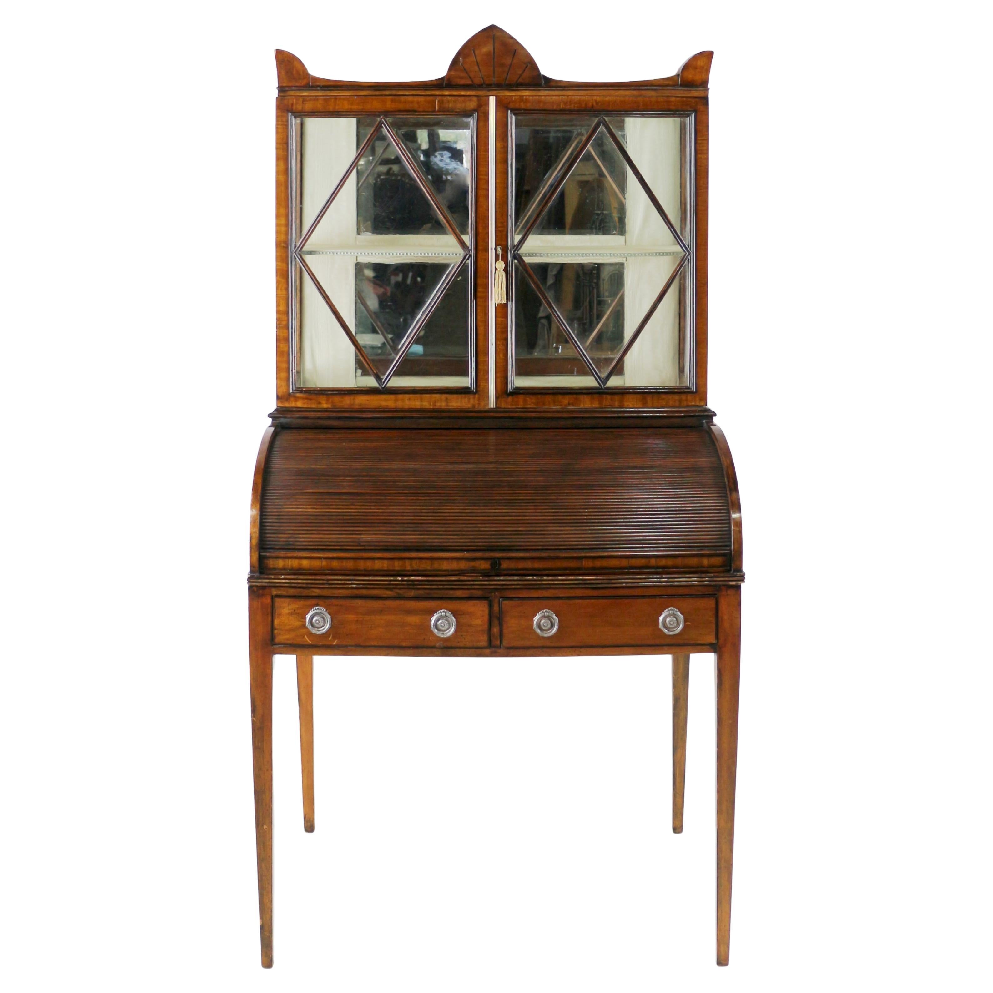 Antiguo Gabinete de Mesa de Escritorio de Caoba de la Regencia Inglesa para Señoras
