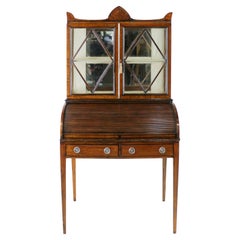 Antico tavolo da scrittura da donna in mogano inglese Regency Tambour Desk Cabinet