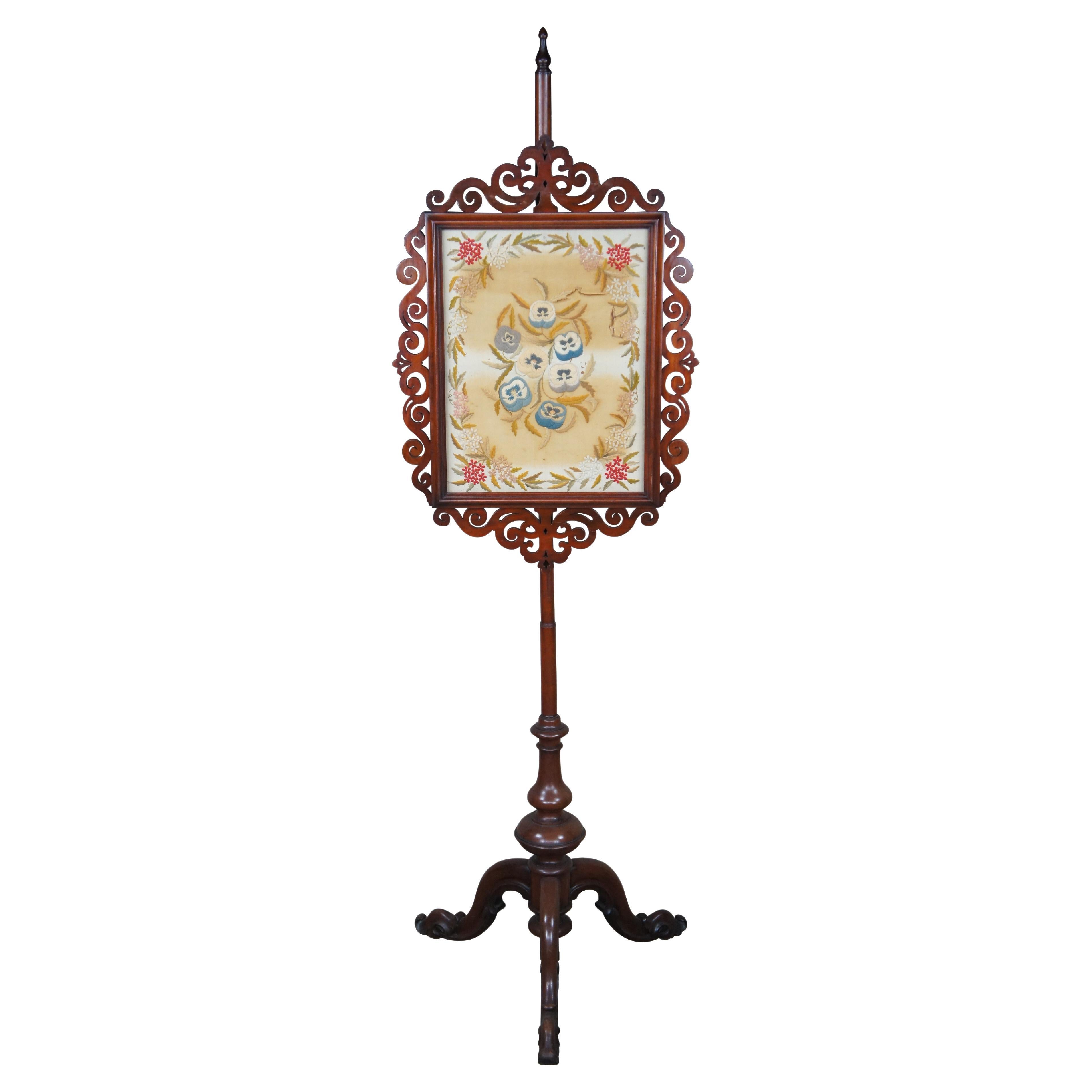 Antique English Regency Mahogany Pole Screen Fire Hearthware Tapestry Stand 66" (en anglais) en vente