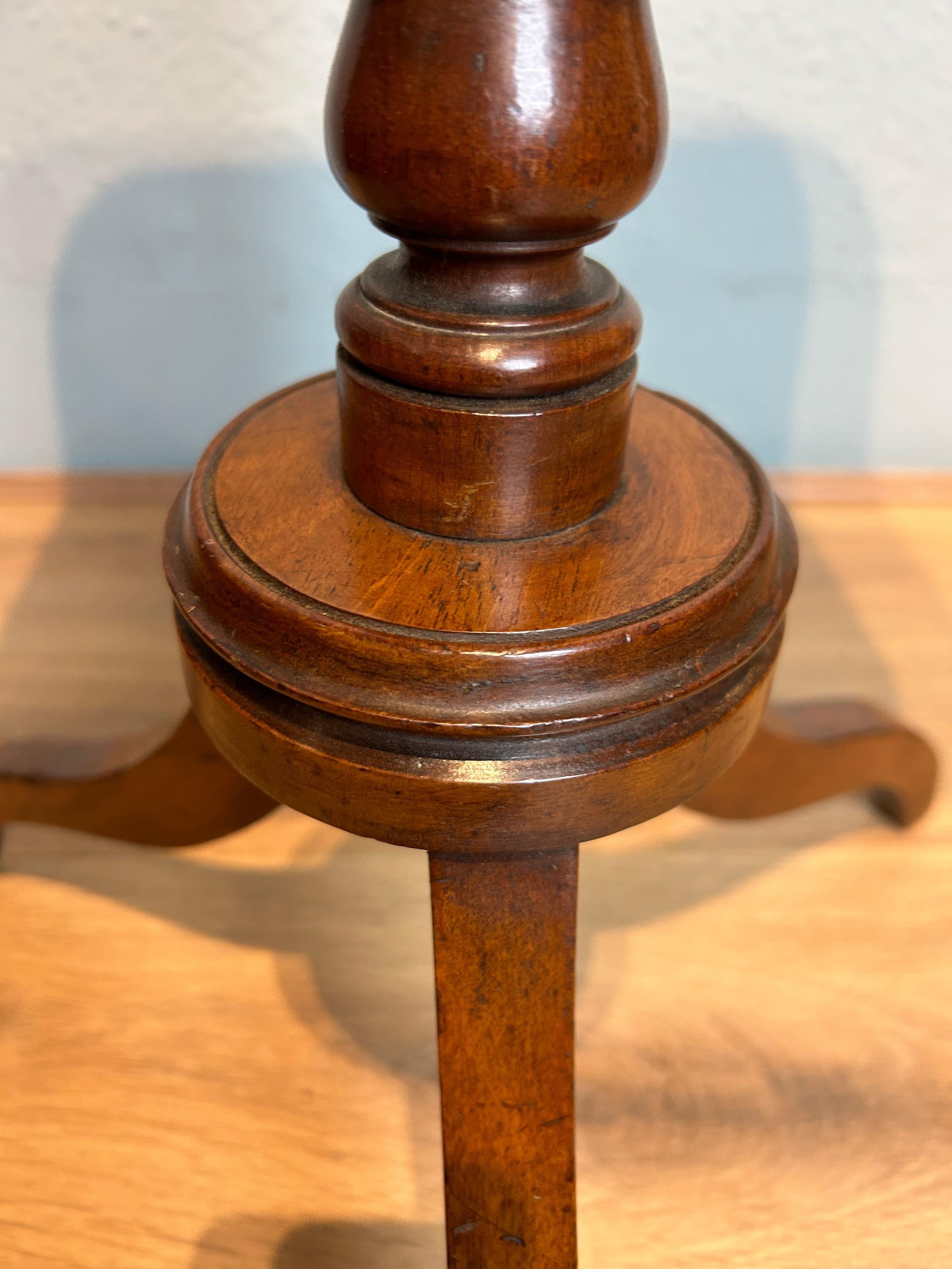 19th Century Regency Mahogany Tripod Table  For Sale