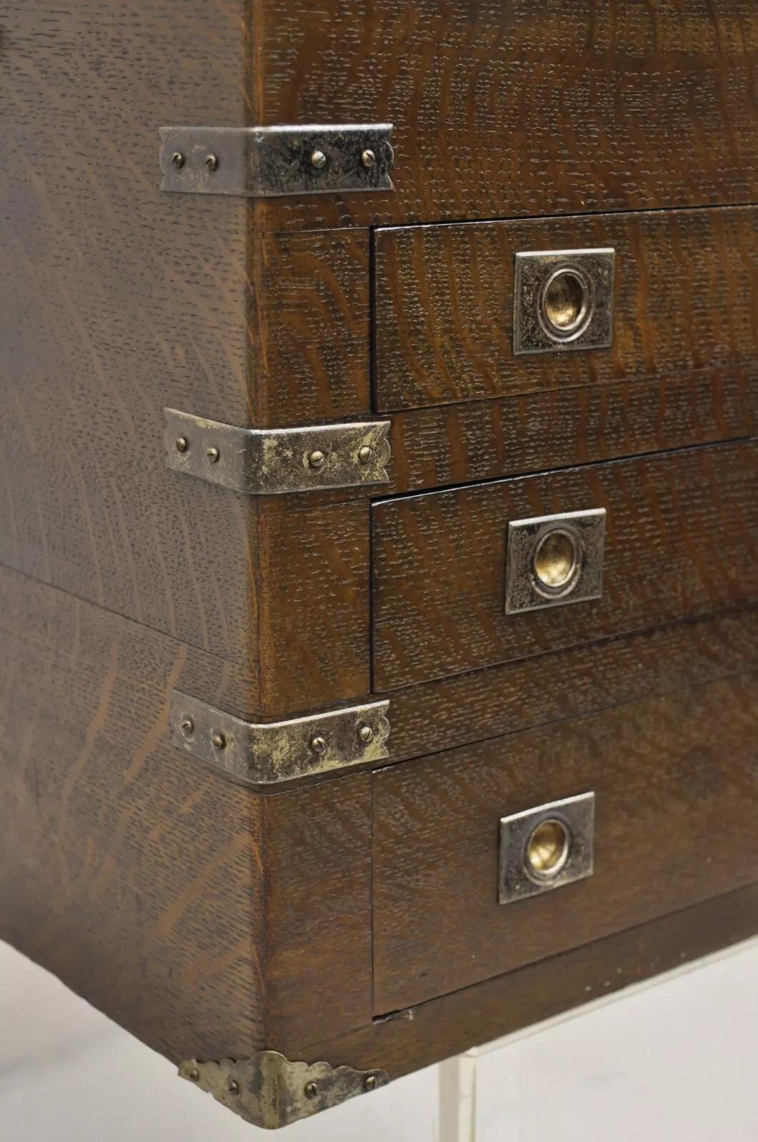 Antike englische Regency-Kommode aus Eichenholz und Holz im Campaign-Stil im Angebot 5