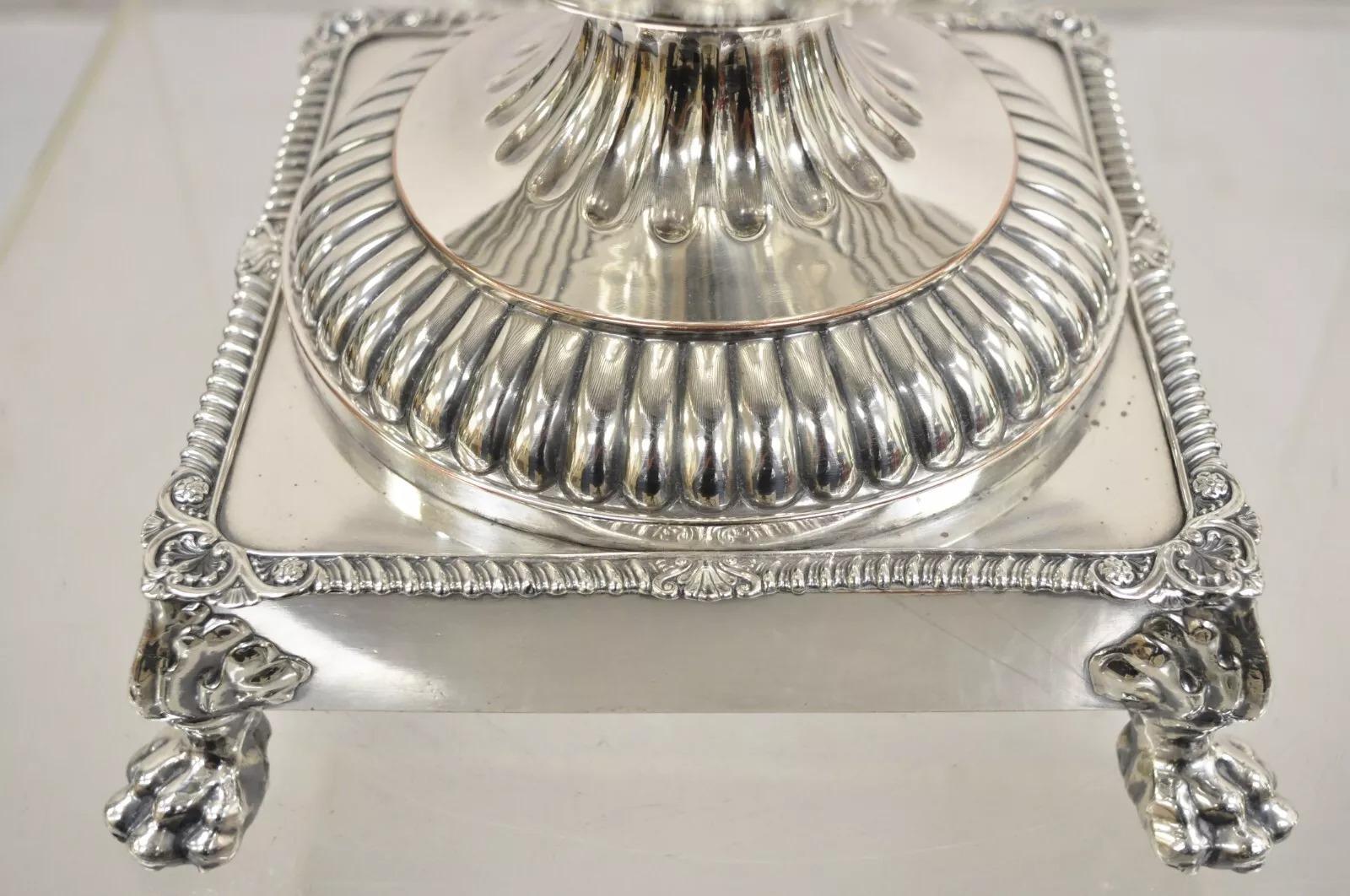 Antique English Regency Paw Foot Silver Plated Tea Urn Drinks Dispenser Samovar In Good Condition For Sale In Philadelphia, PA