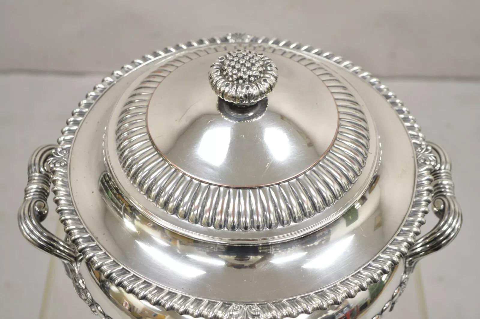 19th Century Antique English Regency Paw Foot Silver Plated Tea Urn Drinks Dispenser Samovar For Sale