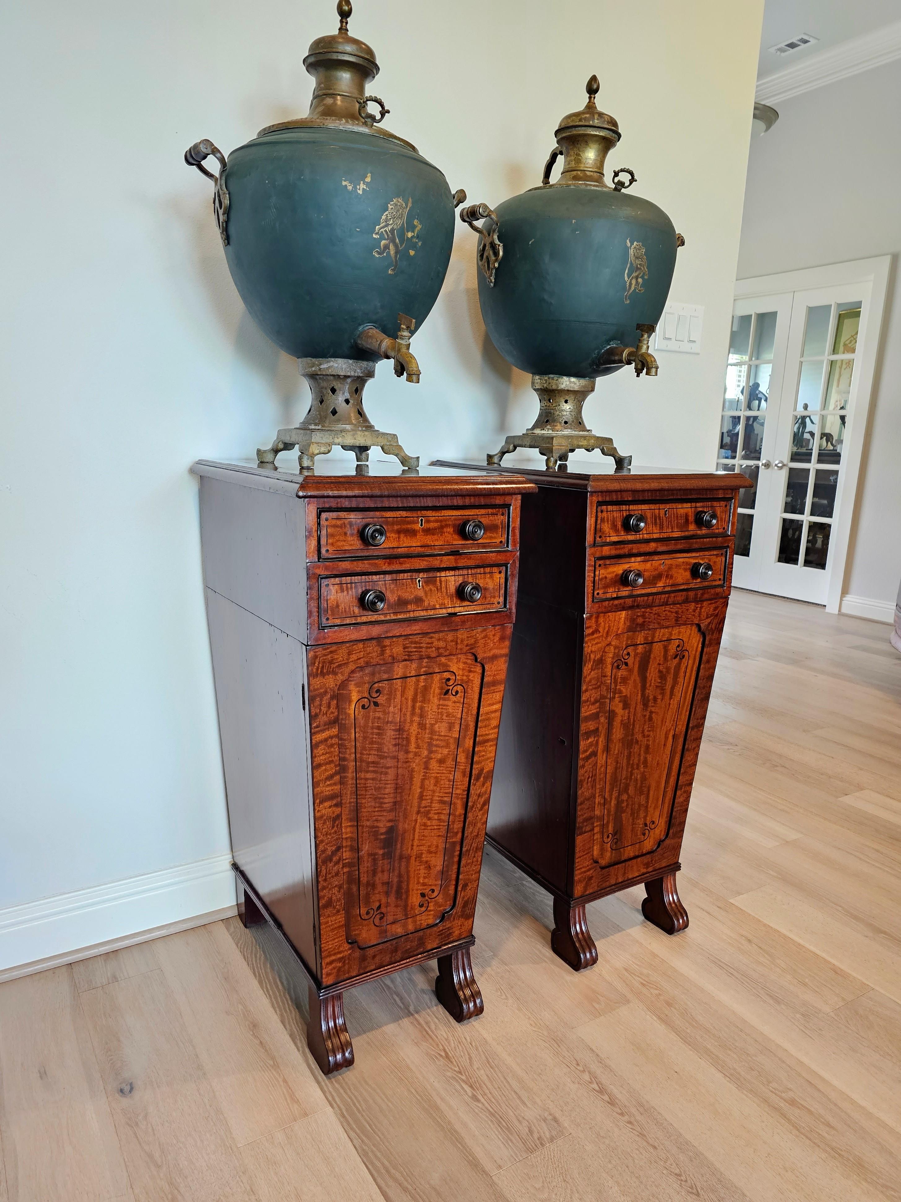 Antique English Regency Period Mahogany Cellarette Wine Cabinet & Large Samovar  In Good Condition In Forney, TX