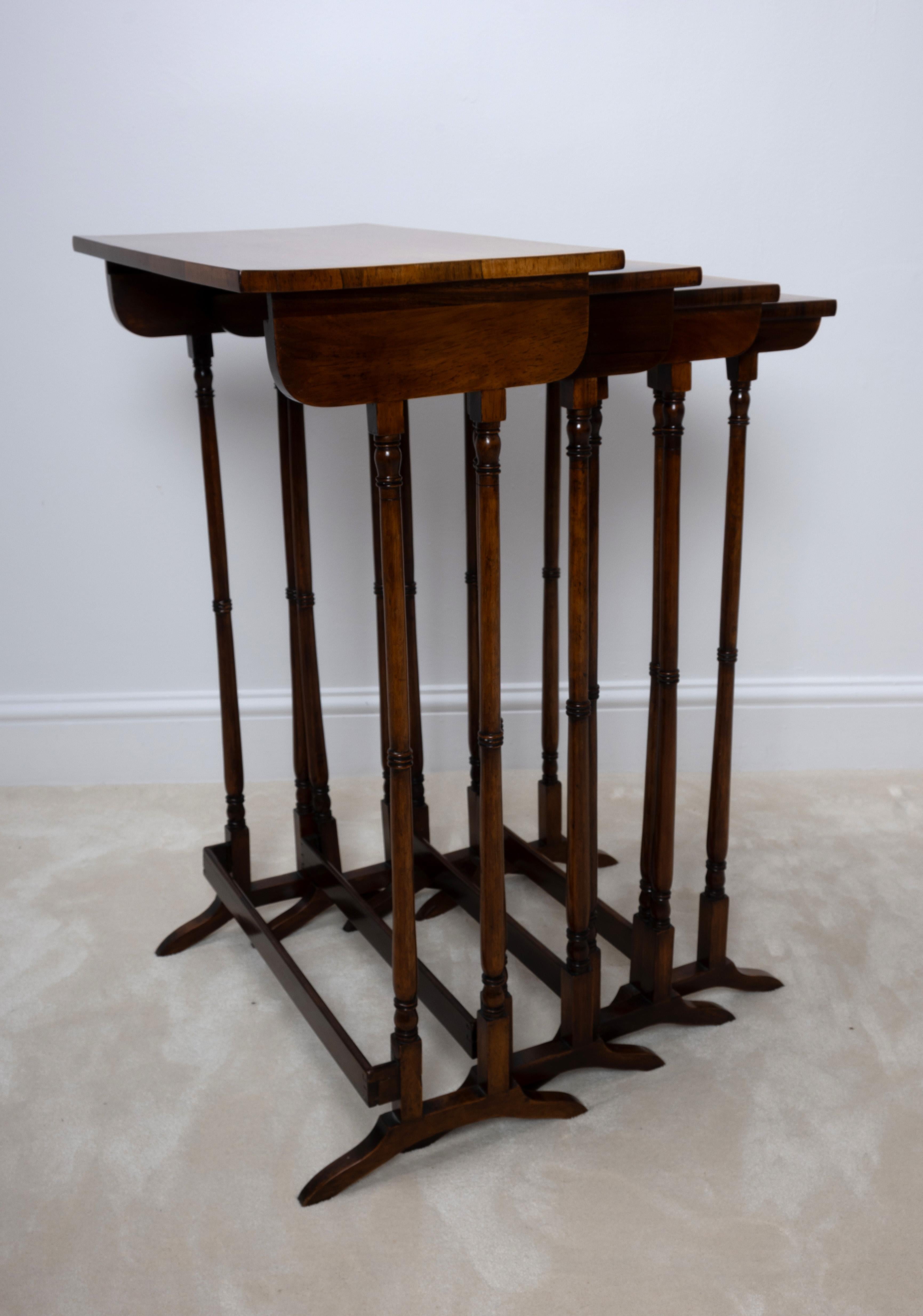 Antique English Regency Revival Rosewood Quartetto Of Nesting Table C.1820 In Good Condition For Sale In London, GB