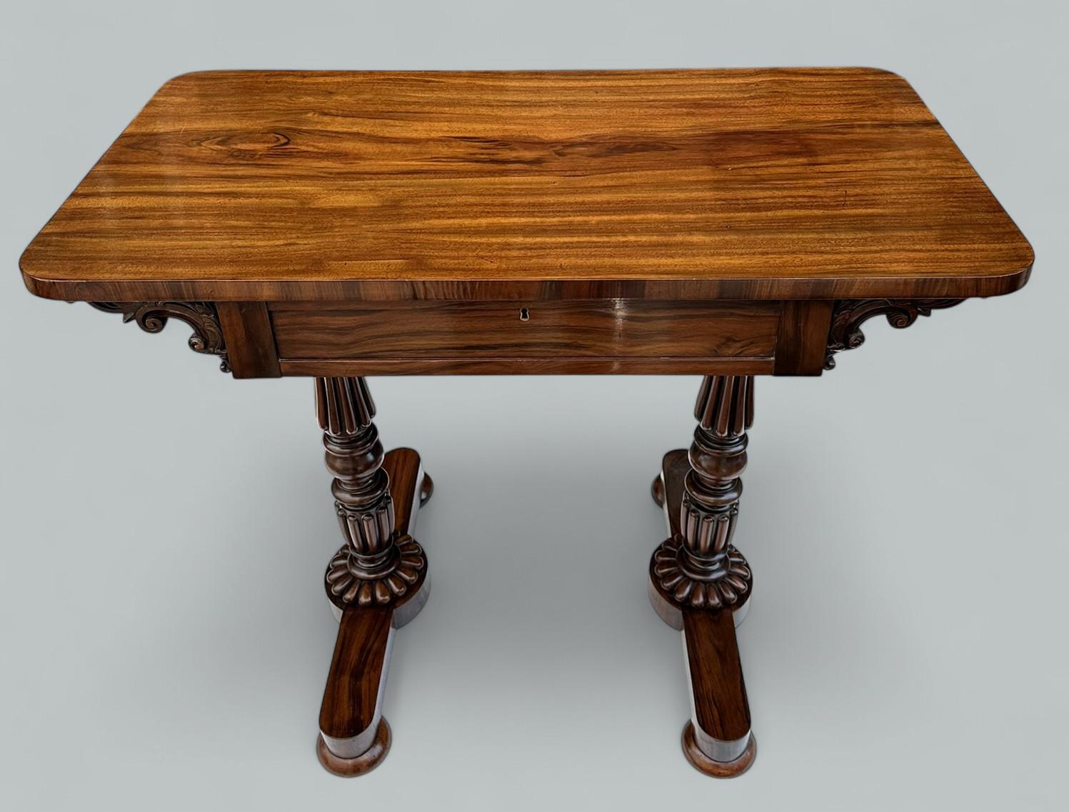 Antique English Regency Rosewood Lady's Writing Desk Occasional Side Table 19Ct en vente 4