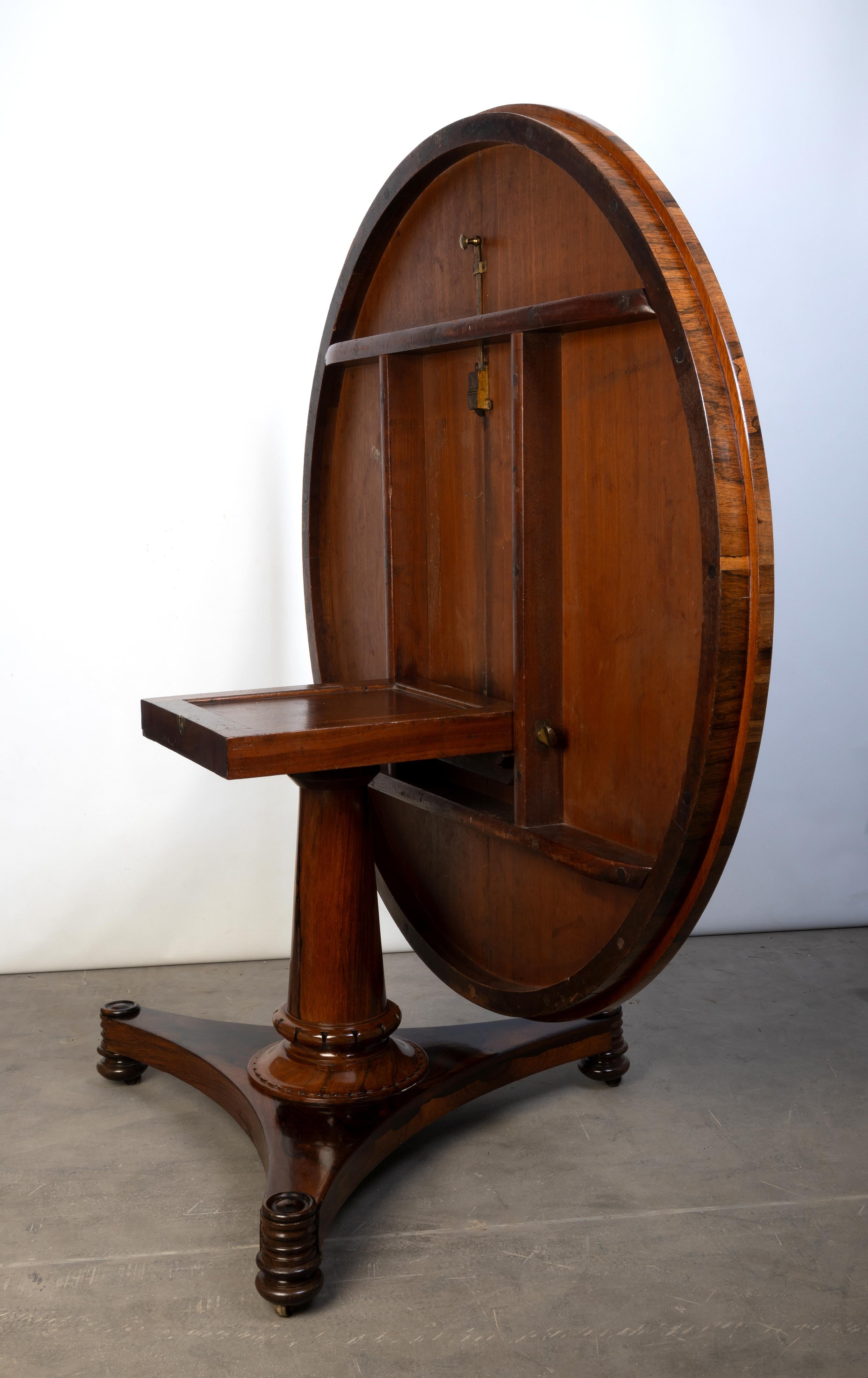 Antique English Regency Rosewood Tilt Top Centre Table C.1820 For Sale 6