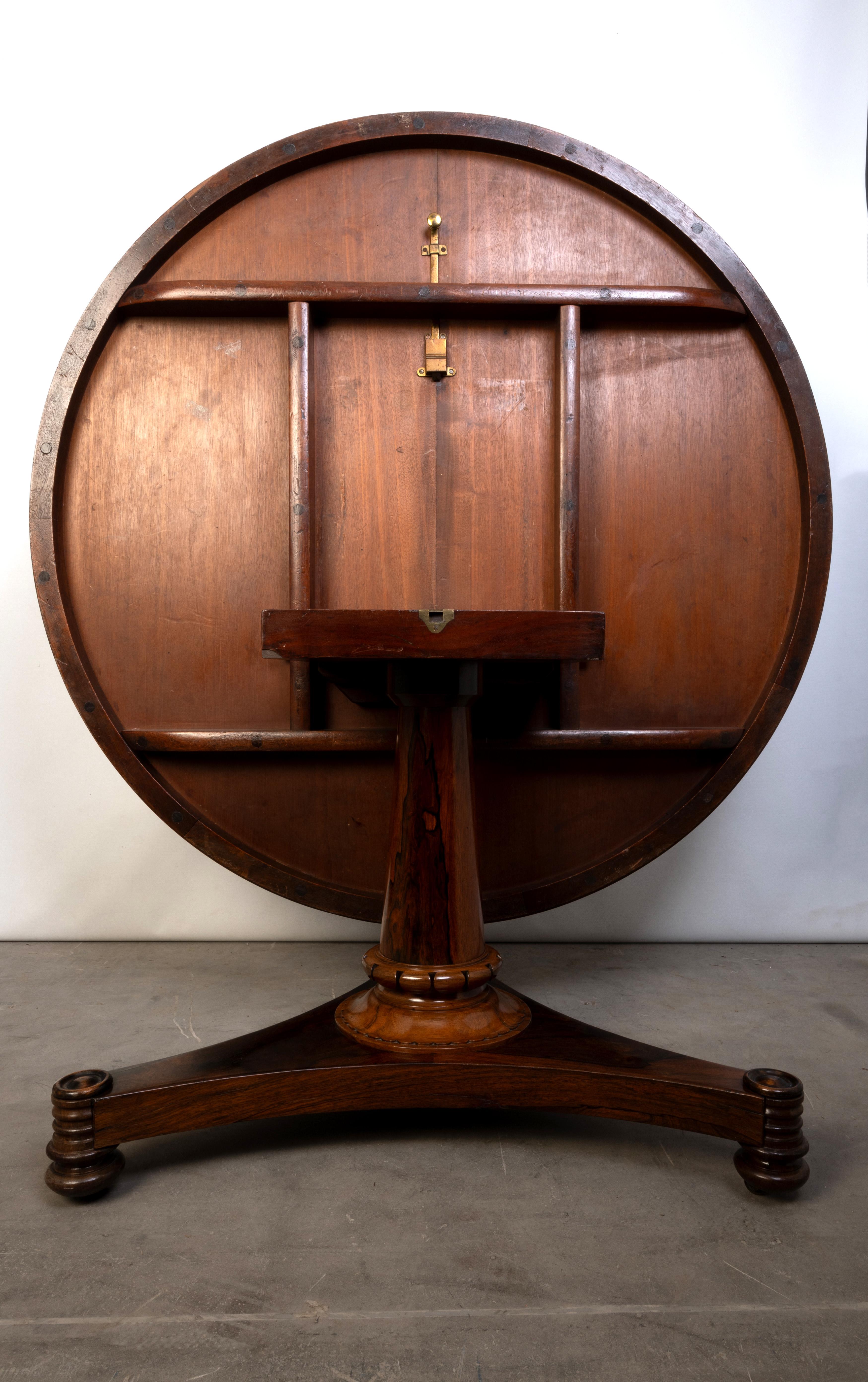 Antique English Regency Rosewood Tilt Top Centre Table C.1820 For Sale 3