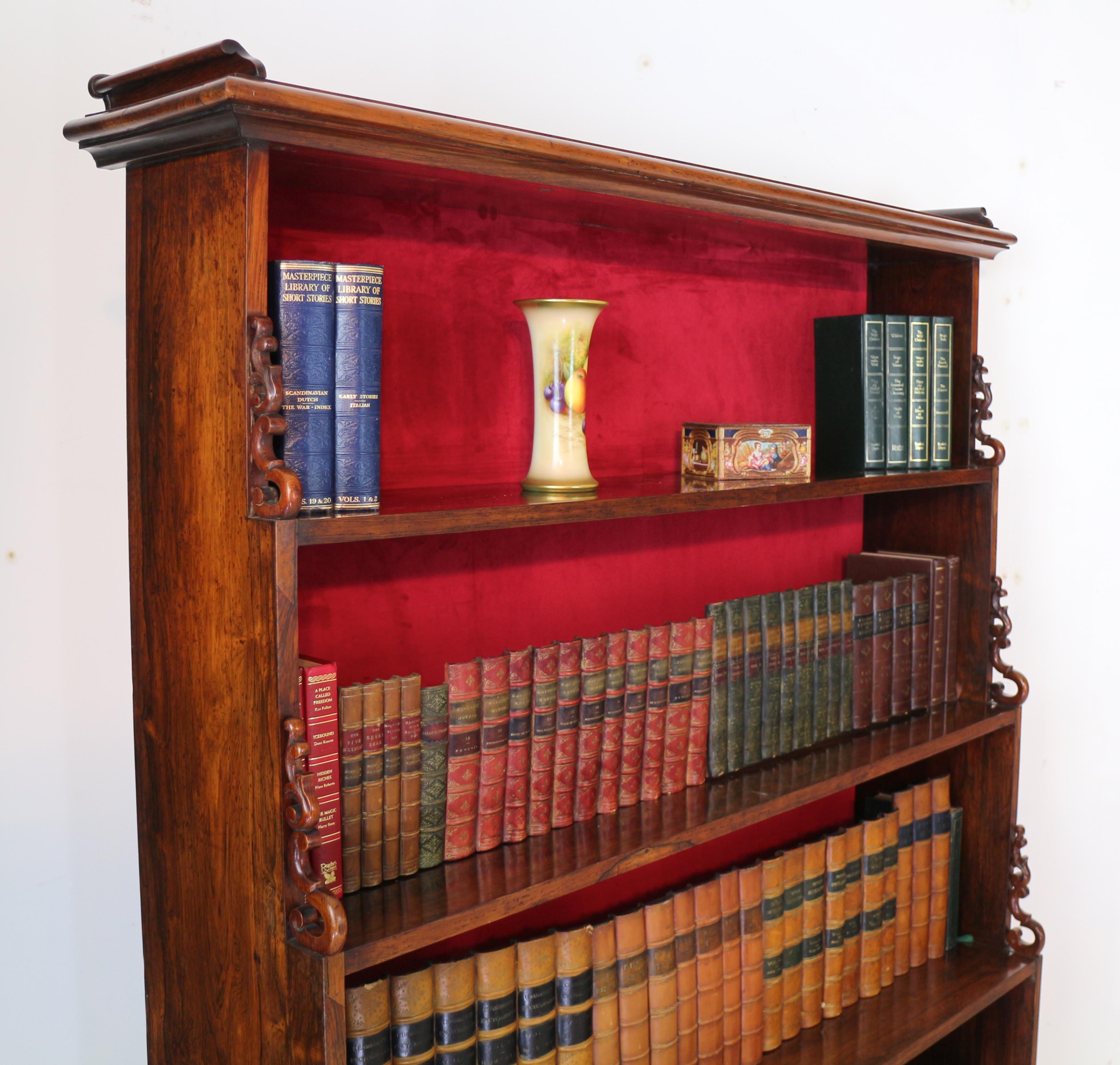 Antique English Regency Rosewood Waterfall Bookcase In Good Condition In Glasgow, GB