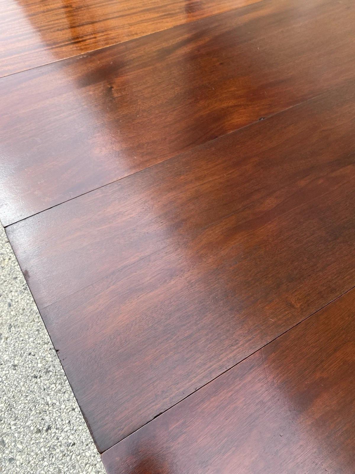 Antique English Regency Round Mahogany Extension Dining Banquet Table w 6 Leaves For Sale 7
