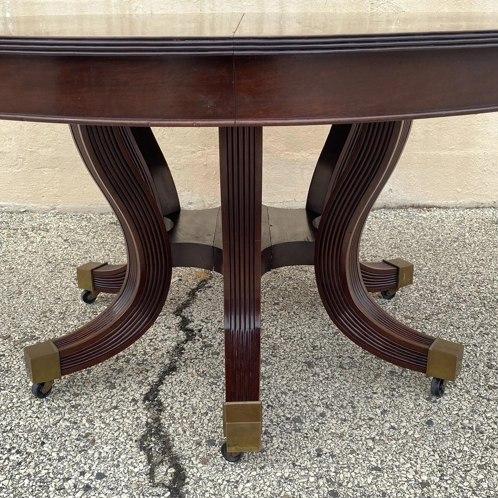 Antique English Regency Round Mahogany Extension Dining Banquet Table w 6 Leaves For Sale 10