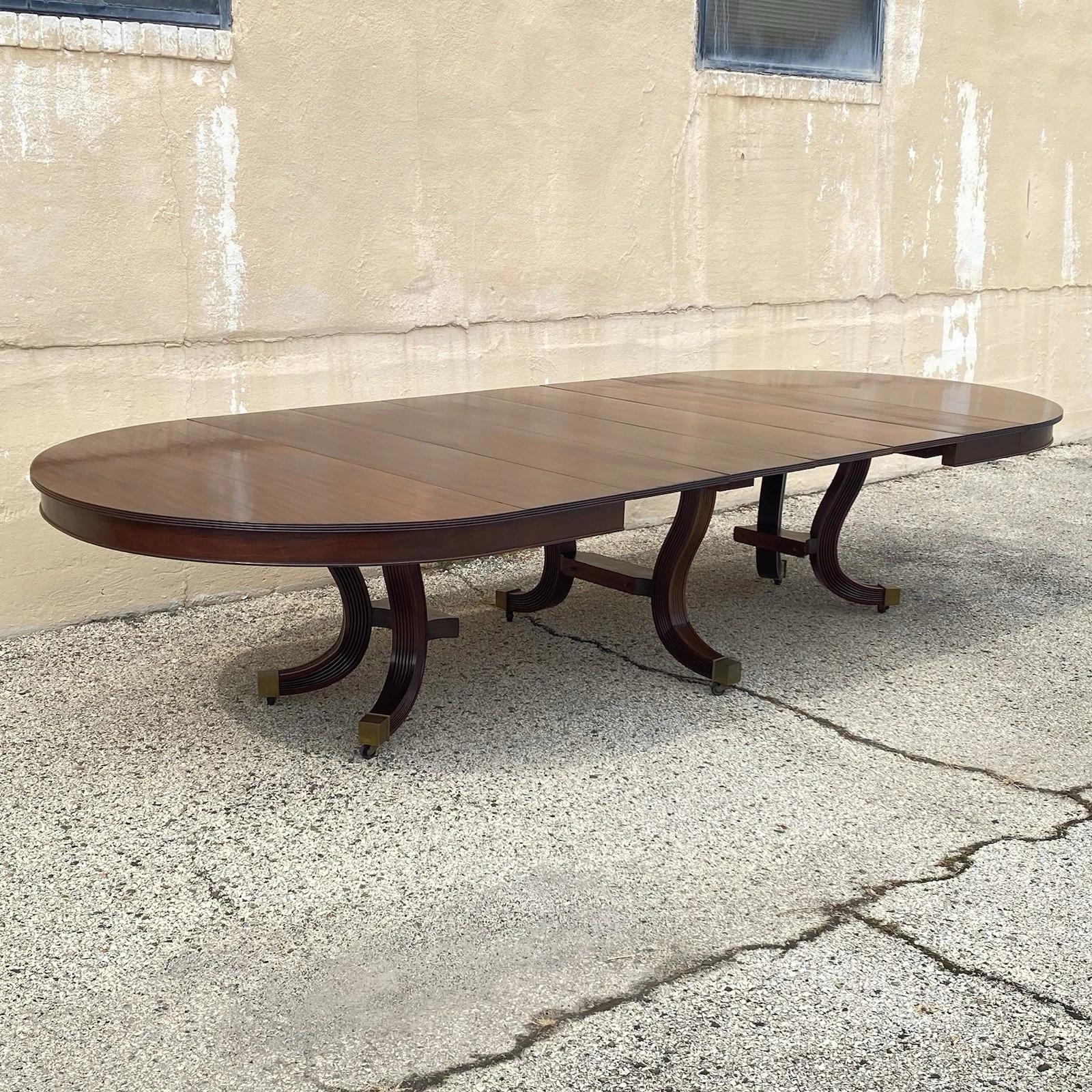 Antique English Regency Round Mahogany Extension Dining Banquet Table w 6 Leaves For Sale 11