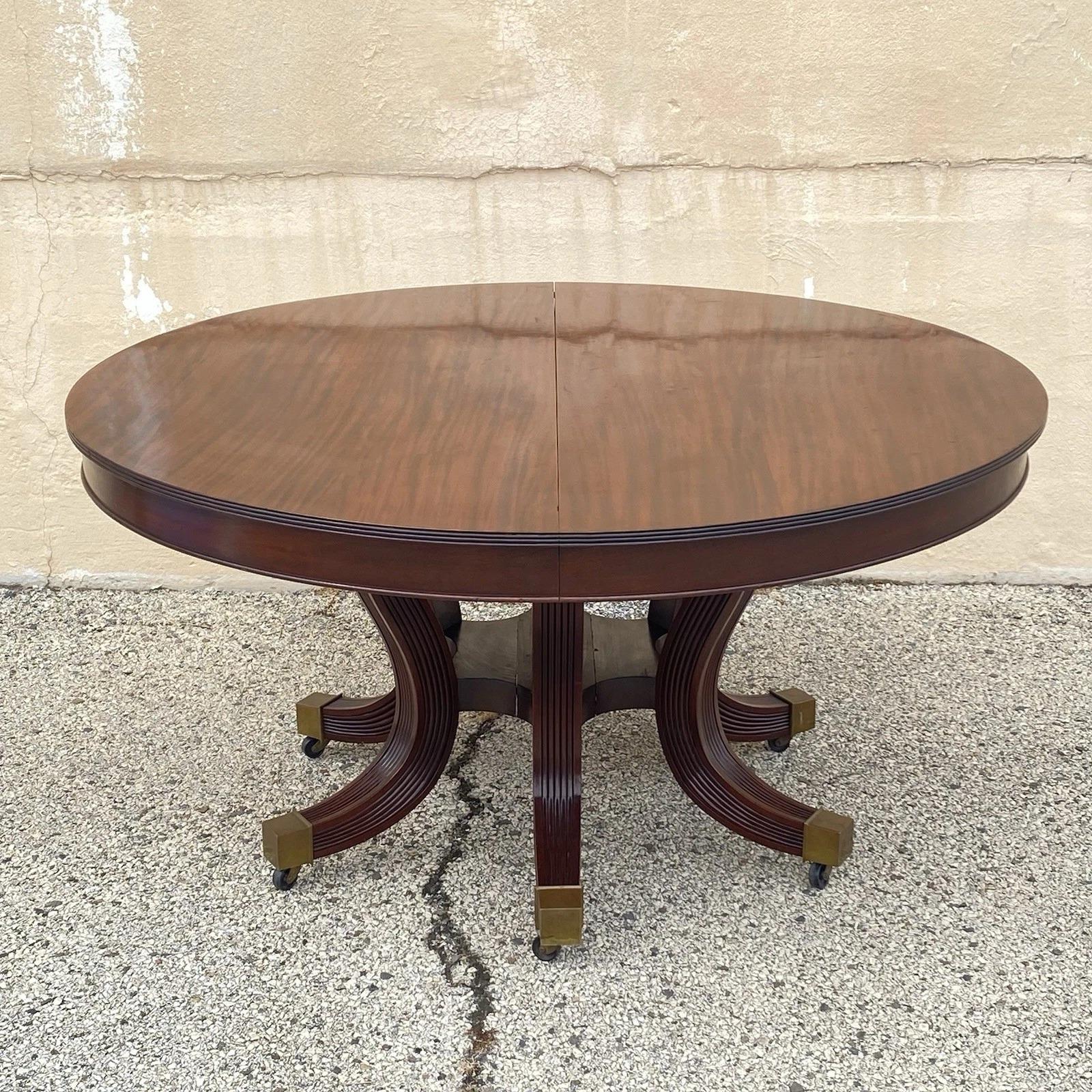 Antique English Regency Round Mahogany Extension Dining Banquet Table w 6 Leaves For Sale 12