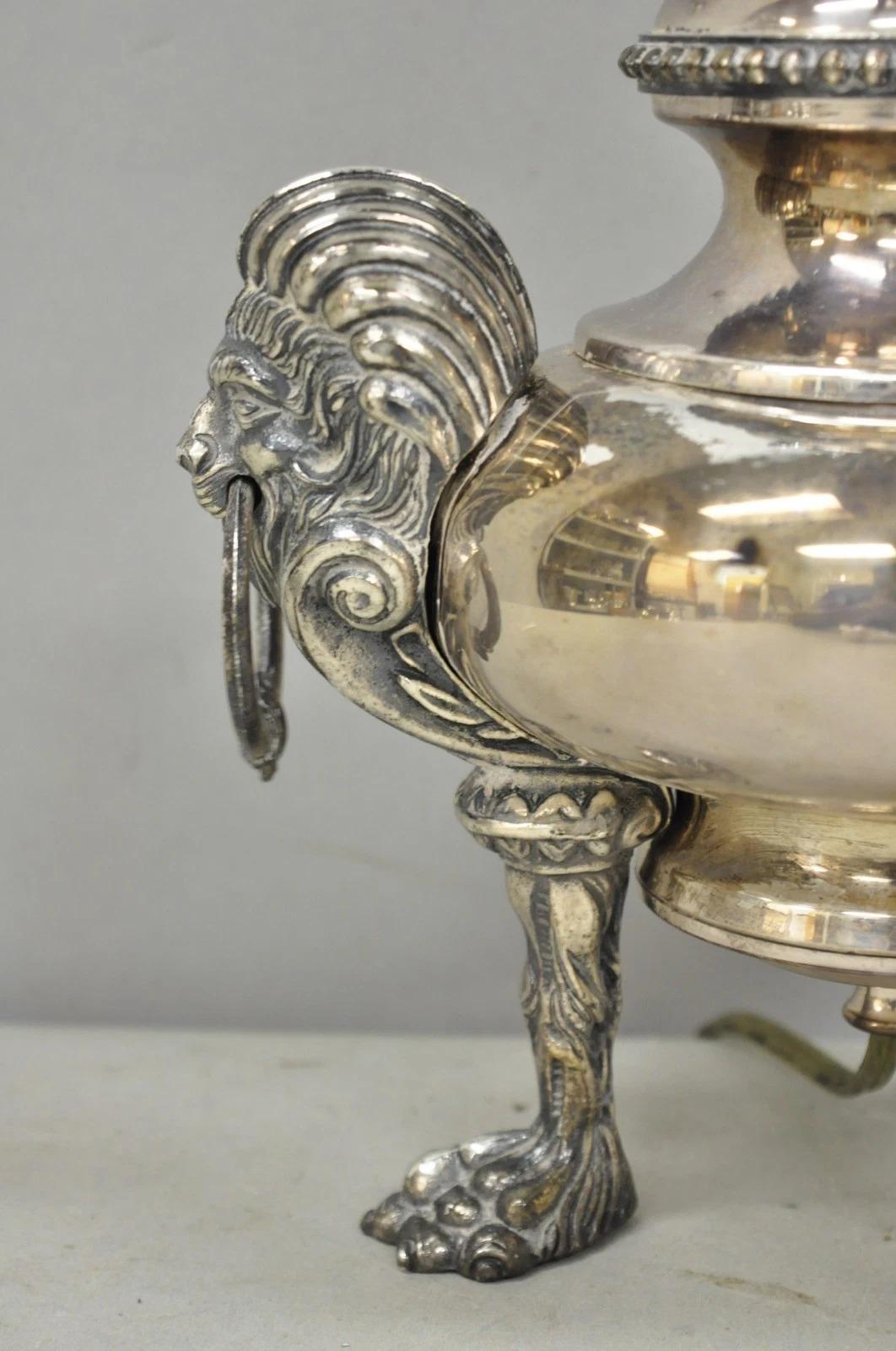 Antique English Regency Silver Plated Converted Oil Lamp Lion Mounted Table Lamp In Good Condition For Sale In Philadelphia, PA