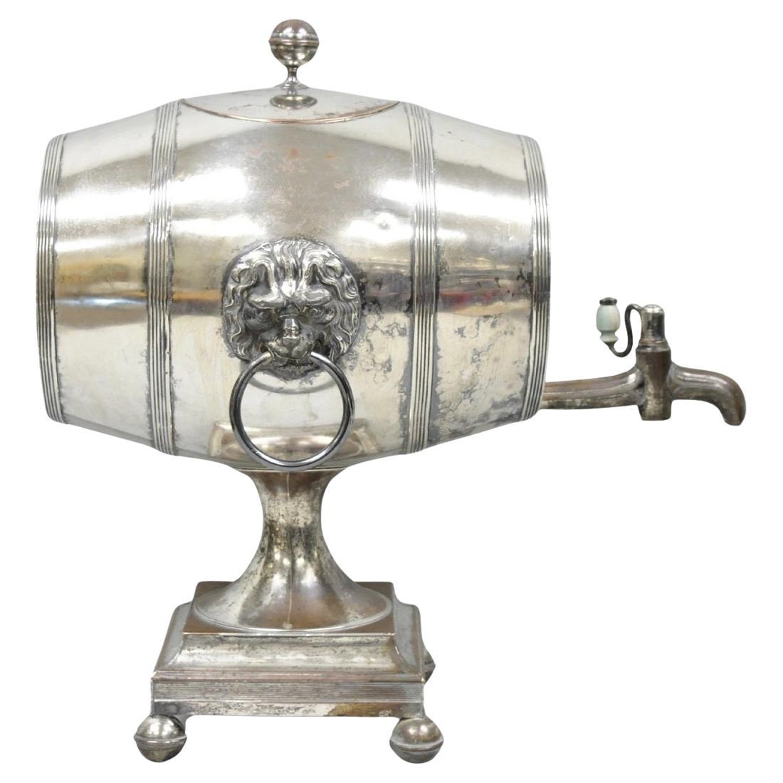 Antico Samovar inglese Regency placcato in argento "Whiskey Barrel" con leoni di B&W