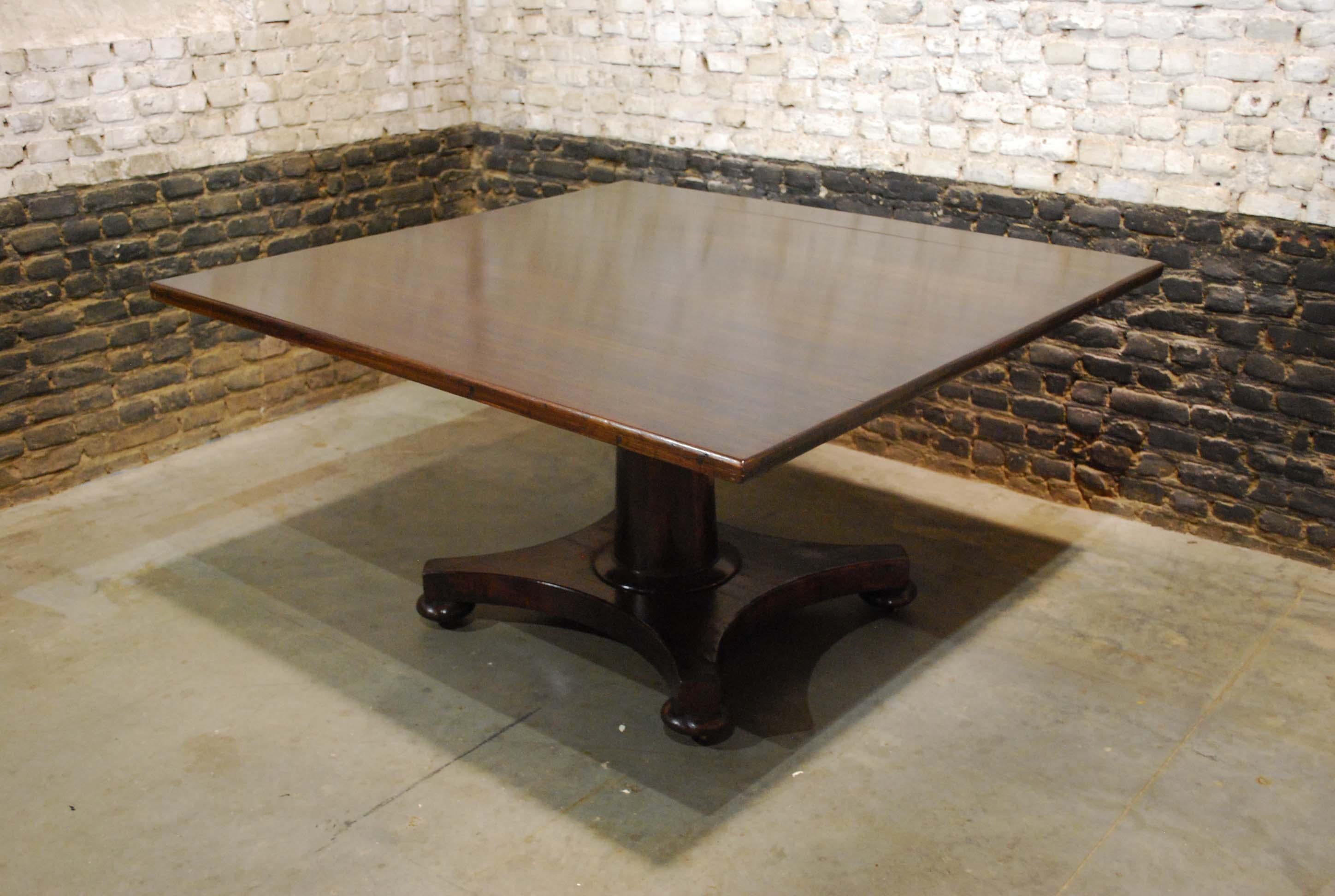 Antique English Regency Square Mahogany Tilt-Top Centre Table In Good Condition For Sale In Casteren, NL