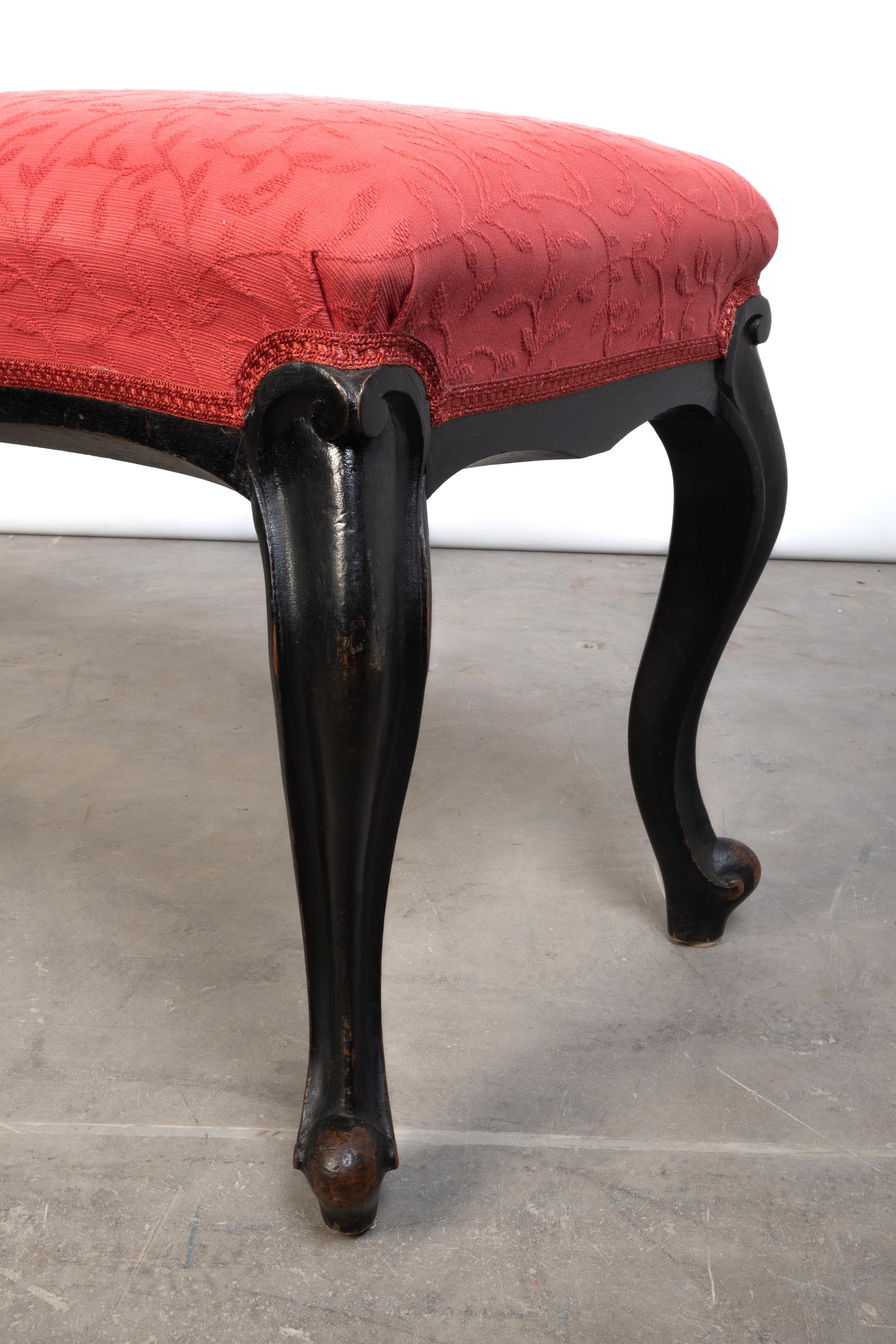 Antiker englischer langer gepolsterter Regency-Fußhocker mit Bank im Regency-Stil, um 1820 im Angebot 4