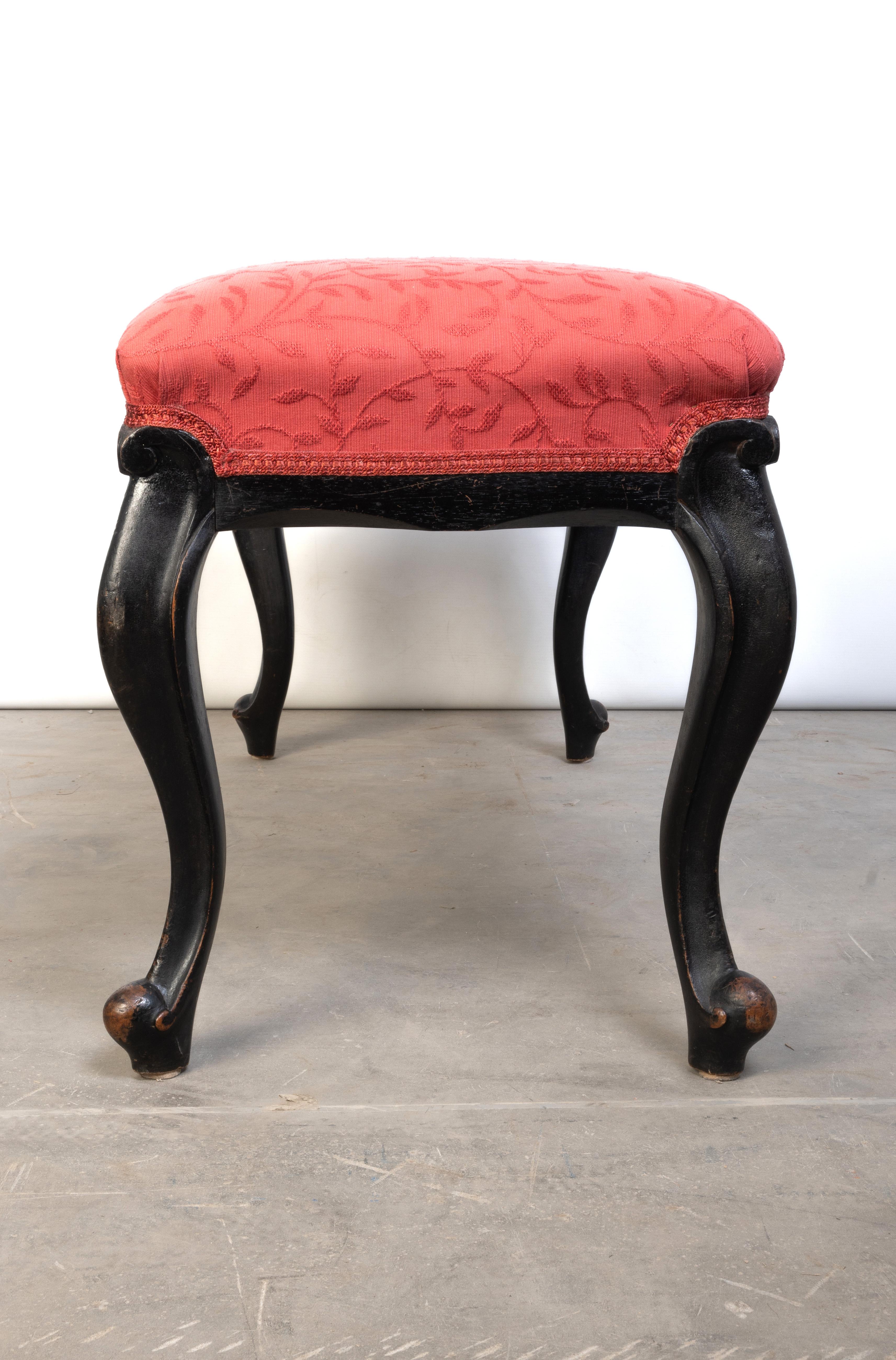 Antiker englischer langer gepolsterter Regency-Fußhocker mit Bank im Regency-Stil, um 1820 (19. Jahrhundert) im Angebot