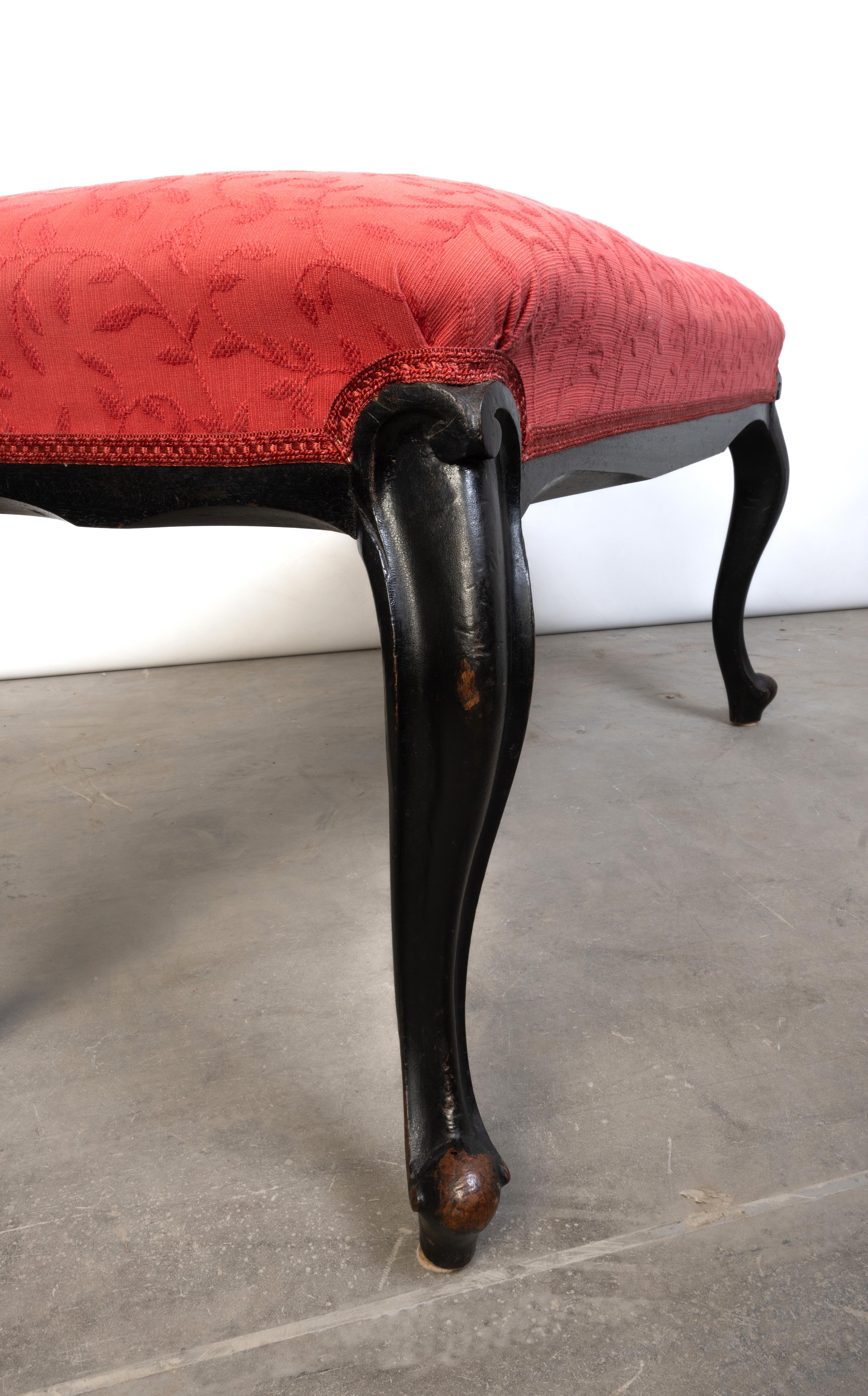 Antiker englischer langer gepolsterter Regency-Fußhocker mit Bank im Regency-Stil, um 1820 im Angebot 1