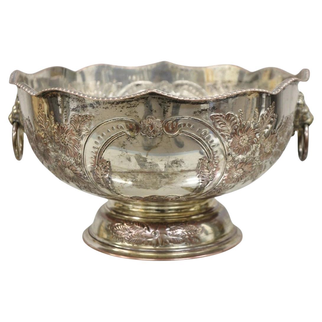 Antiguo cubo de hielo inglés de la Regencia Victoriana Floral Repousse Lion Punch Bowl en venta