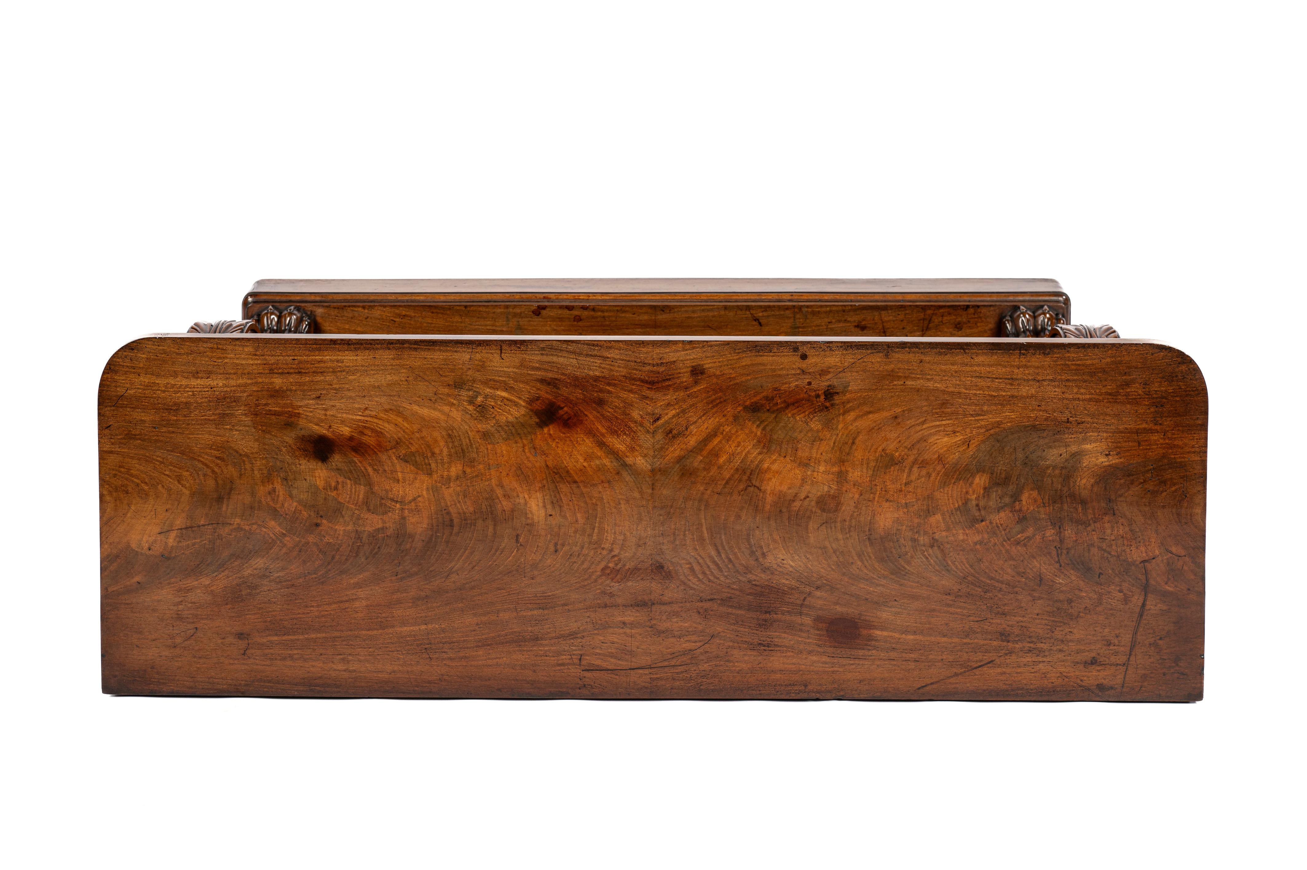Consola o aparador de pedestal de caoba marrón cálido de la antigua Regencia inglesa siglo XIX en venta