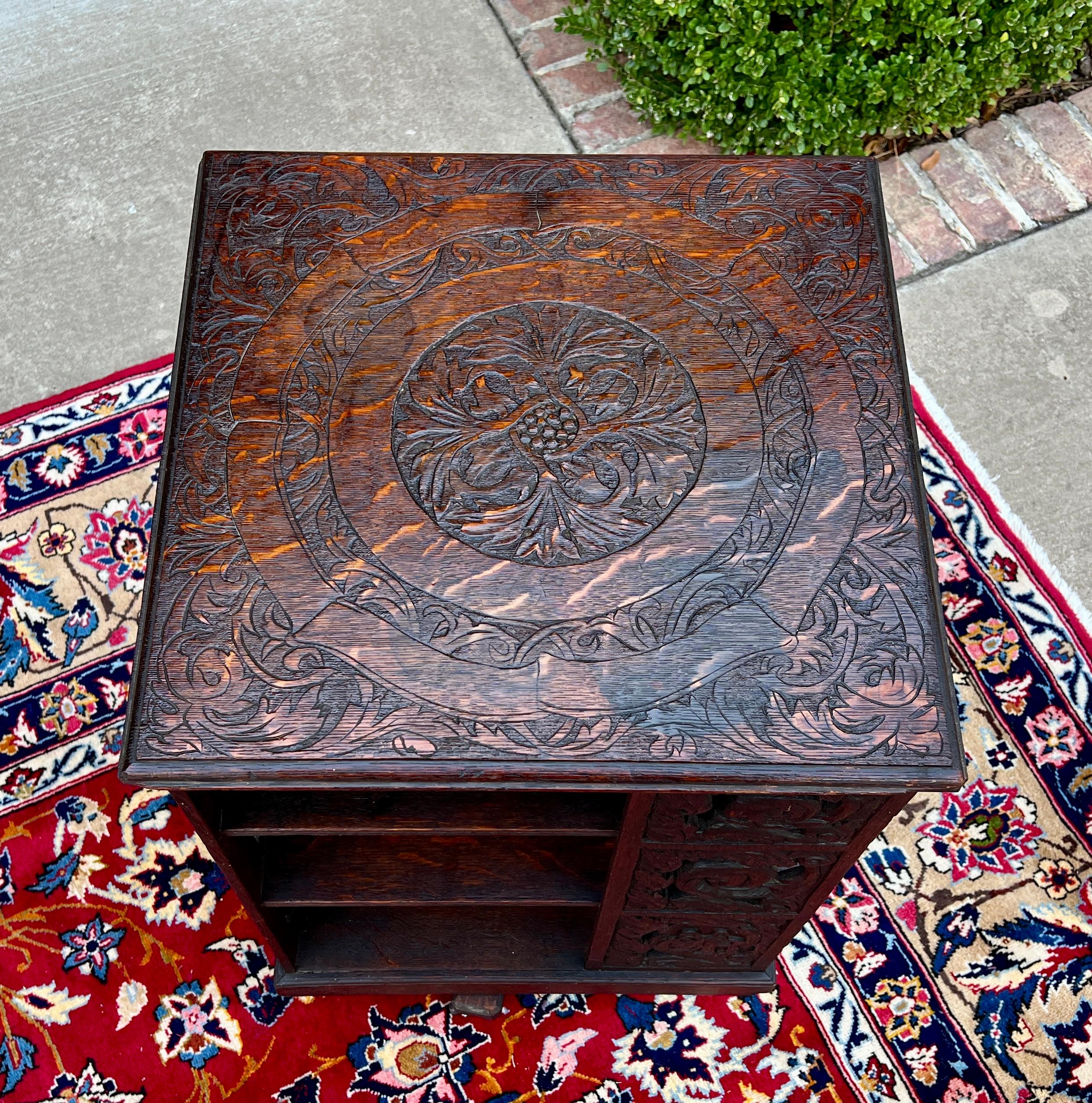 Antique English Revolving Bookcase Carved Display Cabinet Carved Oak c.19th C In Good Condition In Tyler, TX