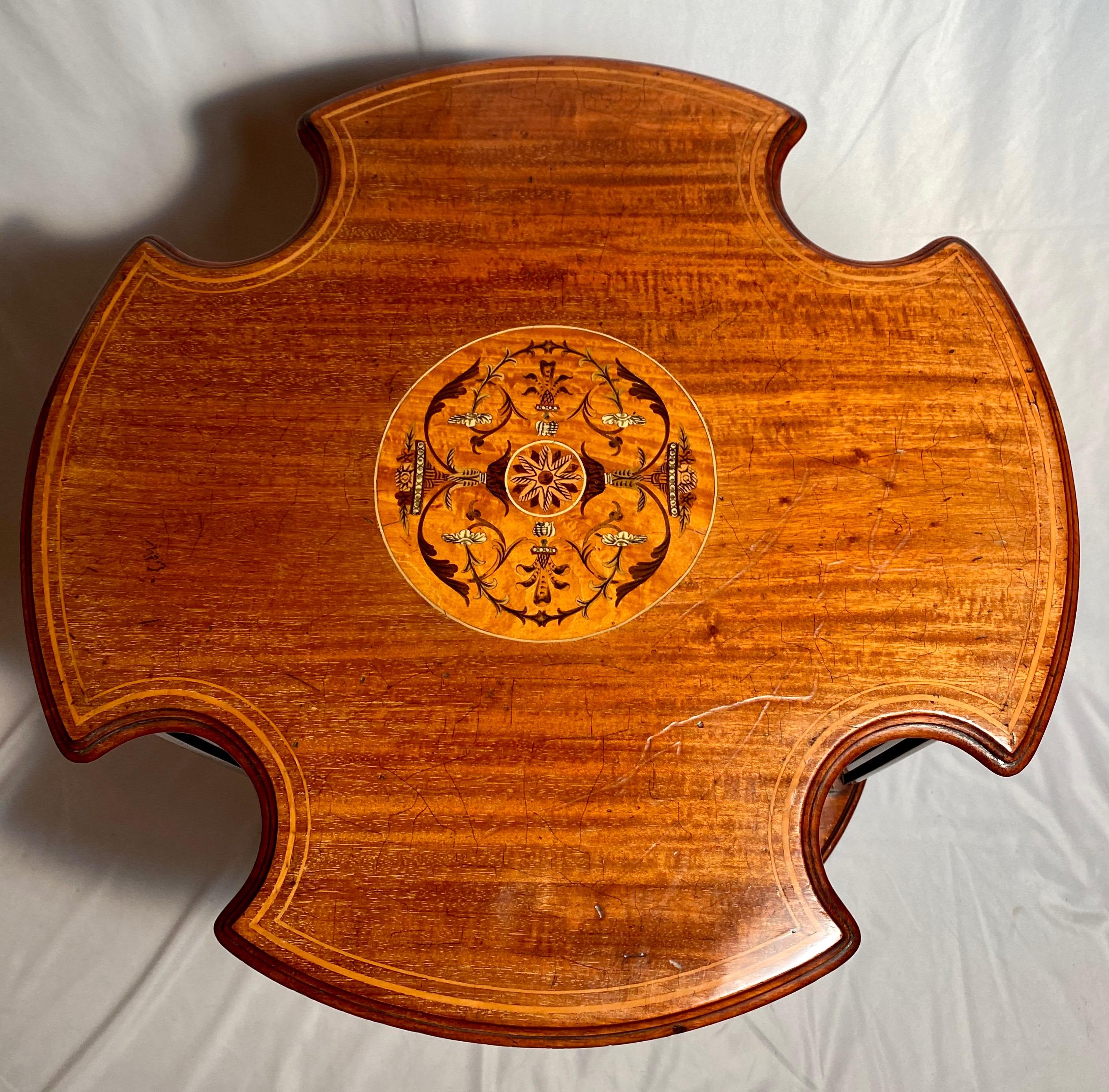 Antique English Revolving Bookstand In Good Condition For Sale In New Orleans, LA