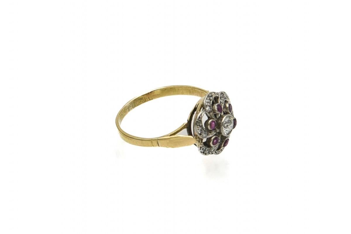 Belle Époque Antique English ring with diamonds and rubies, early 20th century.
