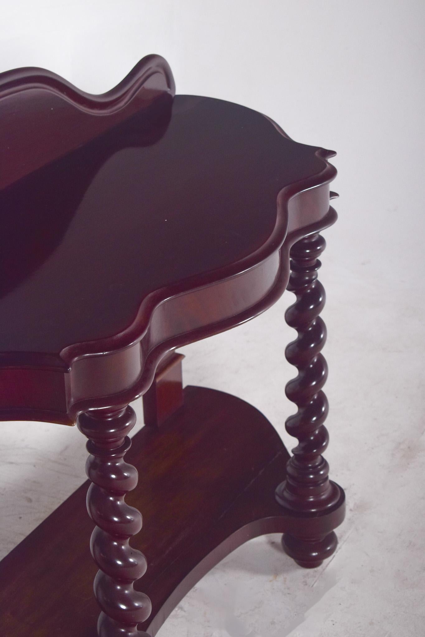 Antique English Romantic Console in Mahogany For Sale 3