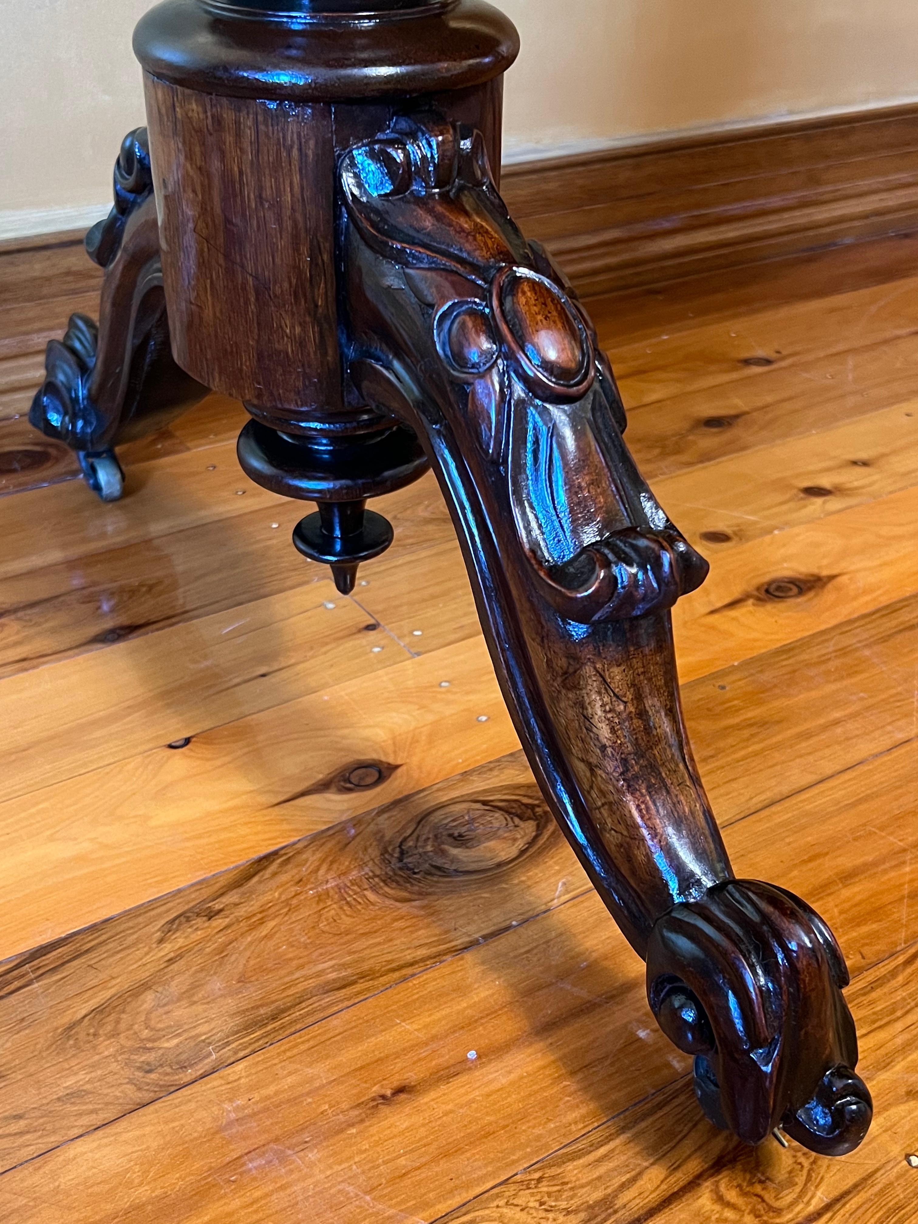 Antique English Rosewood Hall, Breakfast Table For Sale 5
