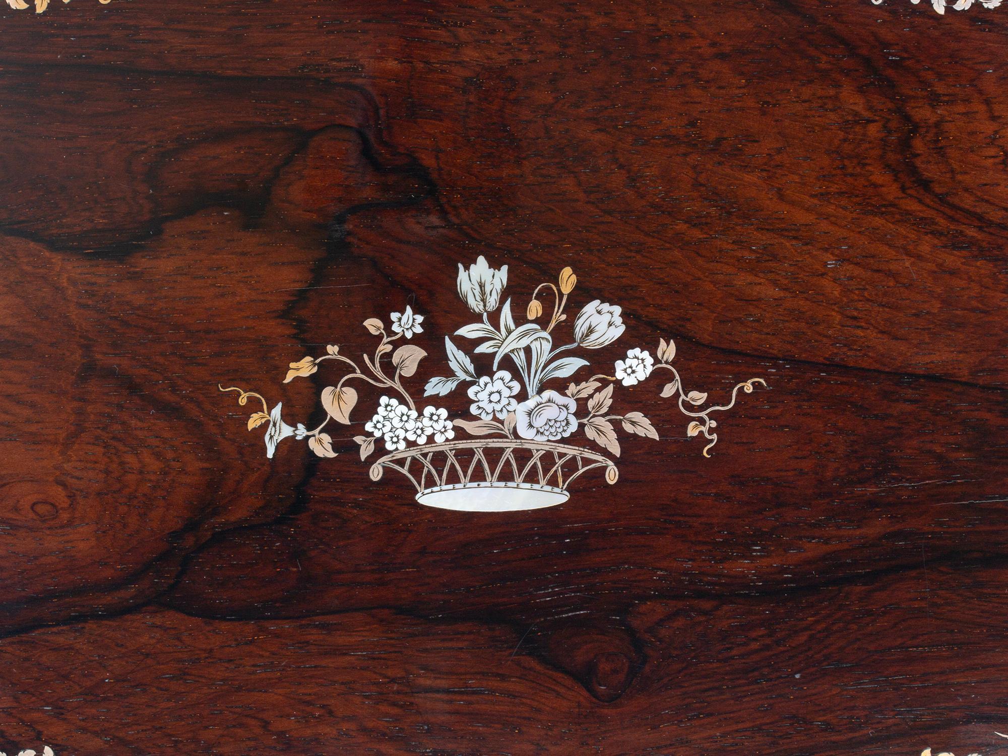 Ancienne boîte à couture anglaise incrustée de bois de rose en vente 1
