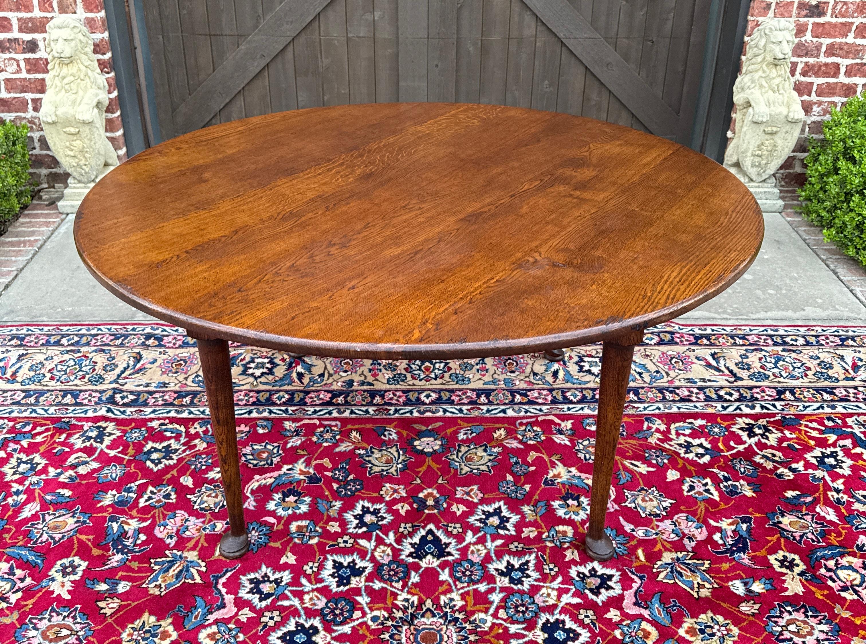 Sculpté Ancienne table de salle à manger ronde Farmhouse Pad Feet Oak 60