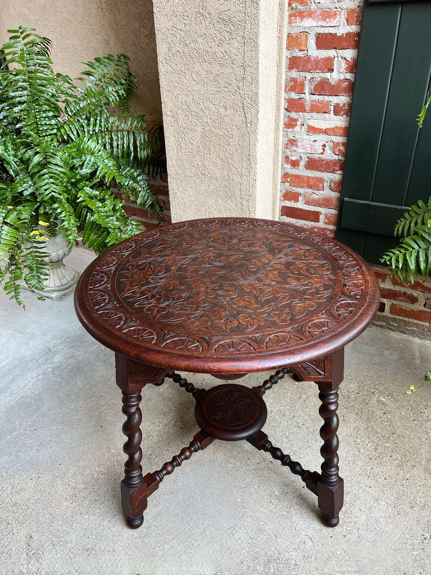 Antique English ROUND Side Center Table BARLEY TWIST Carved Oak Jacobean c1910 For Sale 8
