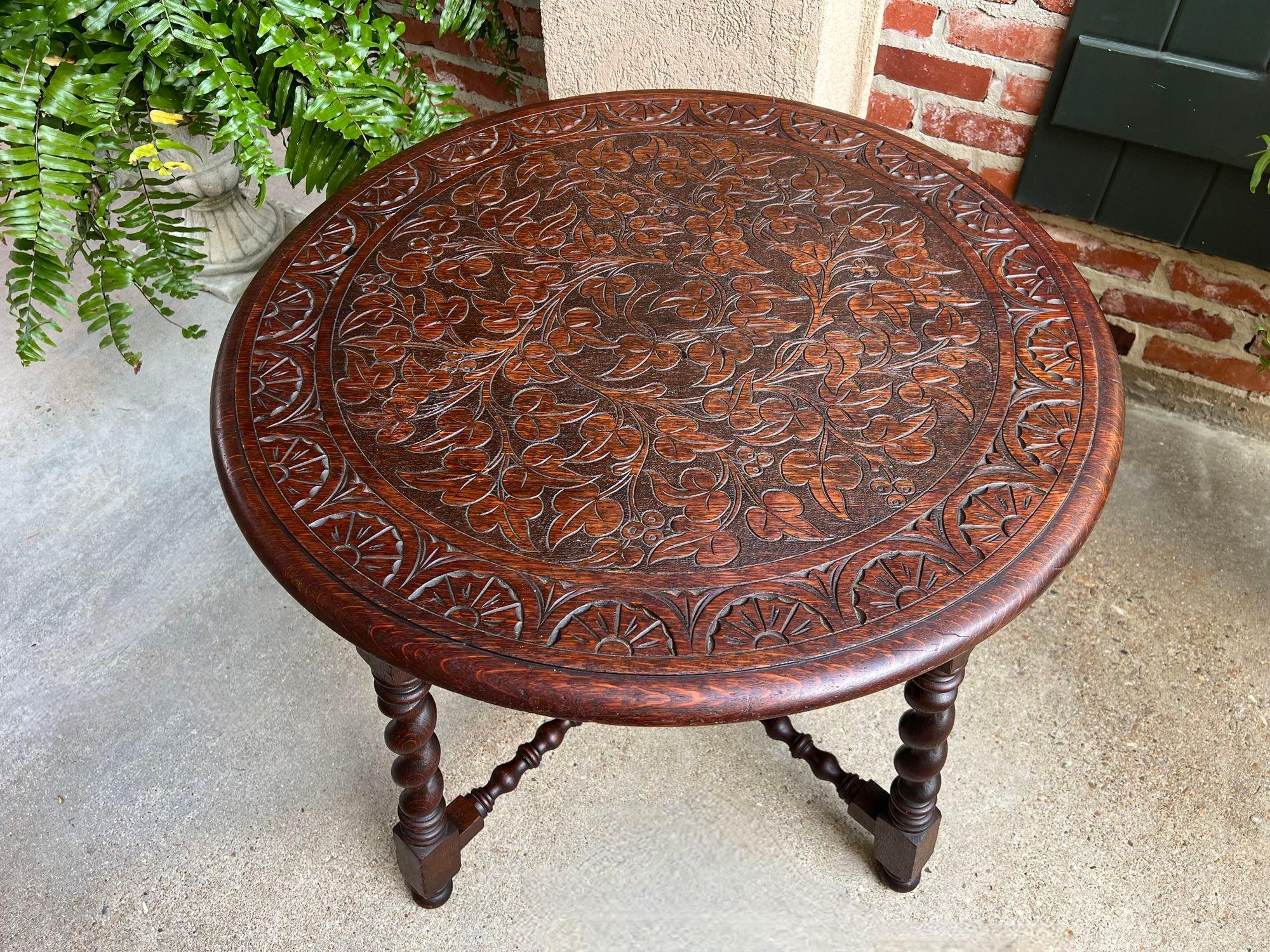 Antique English ROUND Side Center Table BARLEY TWIST Carved Oak Jacobean c1910 For Sale 2