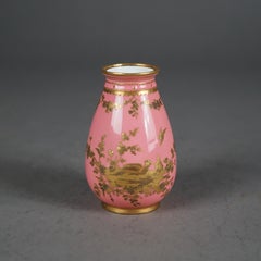 Antique vase en porcelaine anglais Royal Crown Derby décoré d'oiseaux, vers 1890