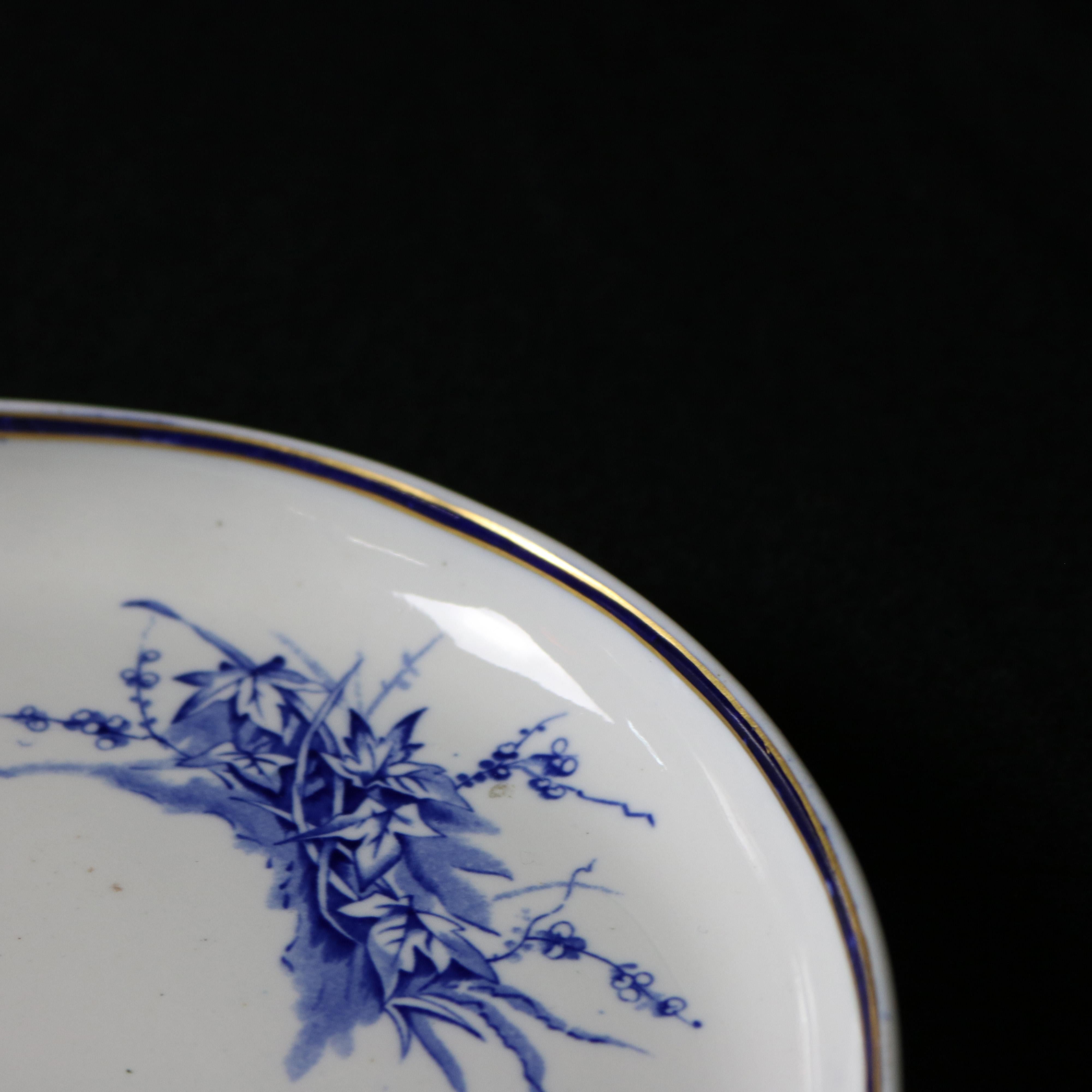 Antique English Royal Doulton Blue and White Scalloped Porcelain Platter 1