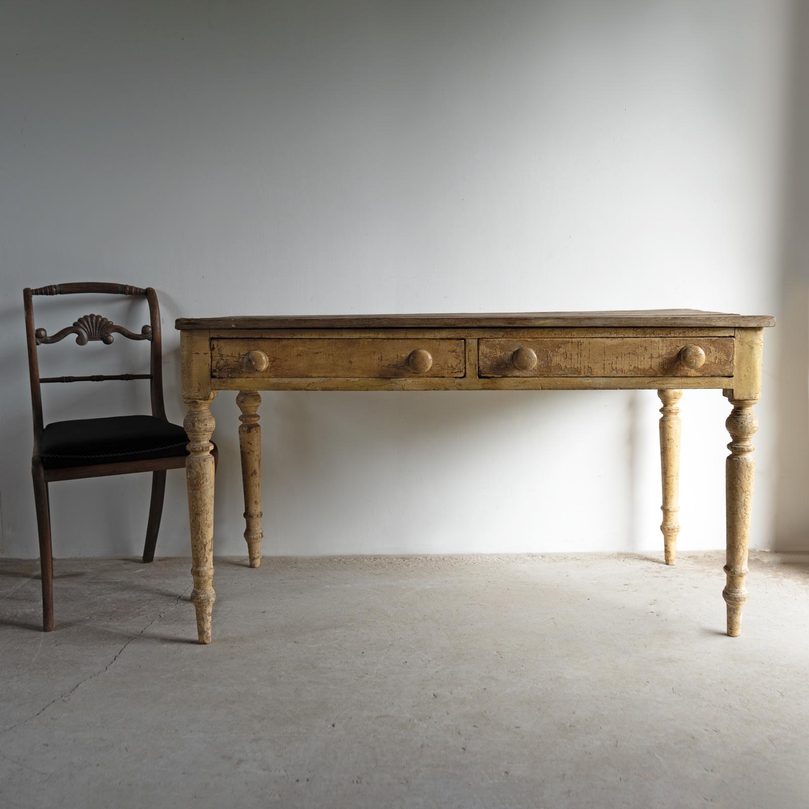 Antique English Rustic Farmhouse Painted Pine Kitchen Dining Table, 19th Century en venta 4