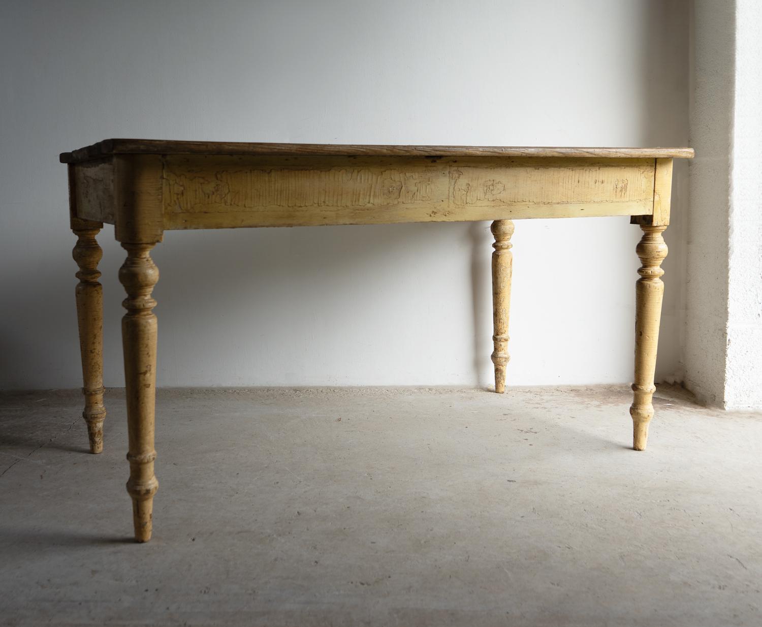 Antique English Rustic Farmhouse Painted Pine Kitchen Dining Table, 19th Century en venta 6