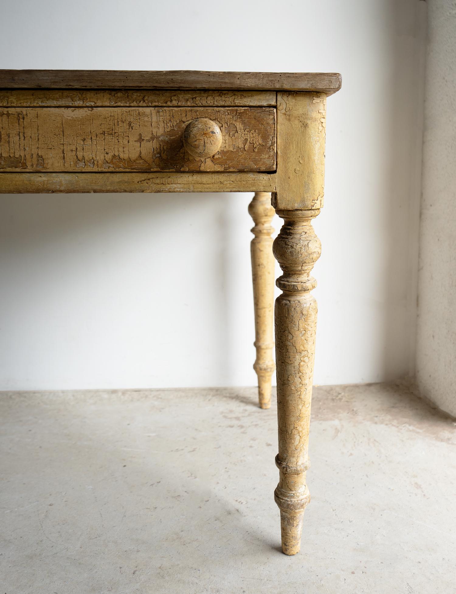 Antique English Rustic Farmhouse Painted Pine Kitchen Dining Table, 19th Century en Bueno estado para la venta en Bristol, GB