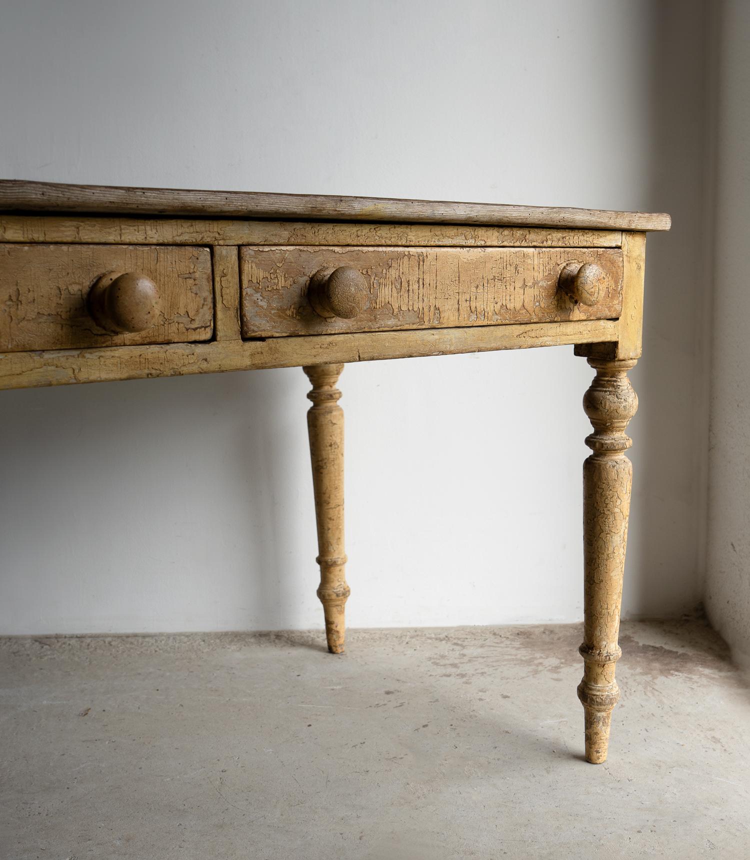 Antique English Rustic Farmhouse Painted Pine Kitchen Dining Table, 19th Century en venta 1